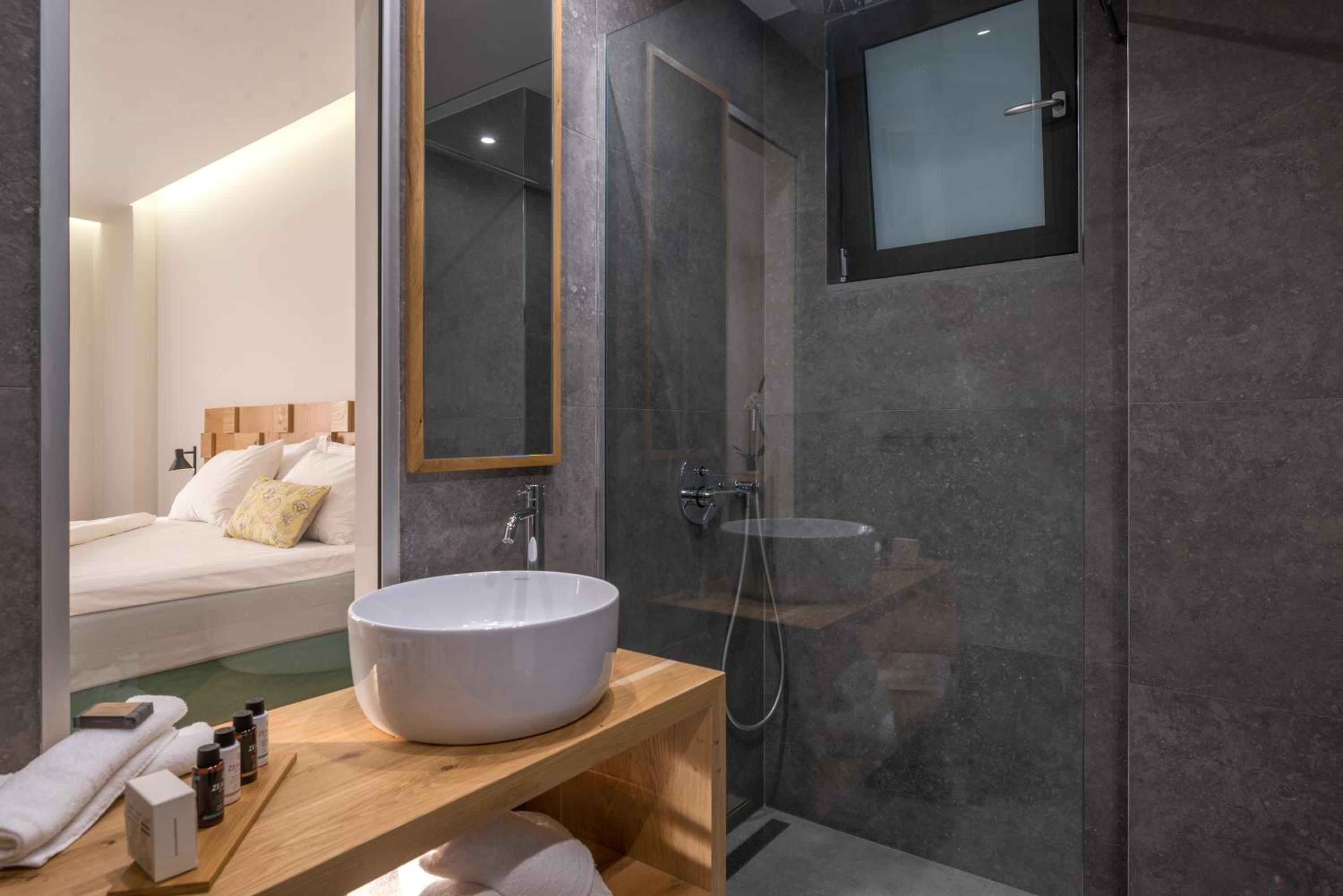 Two-Bedroom Suite with Balcony and Sea View (Ground Floor)