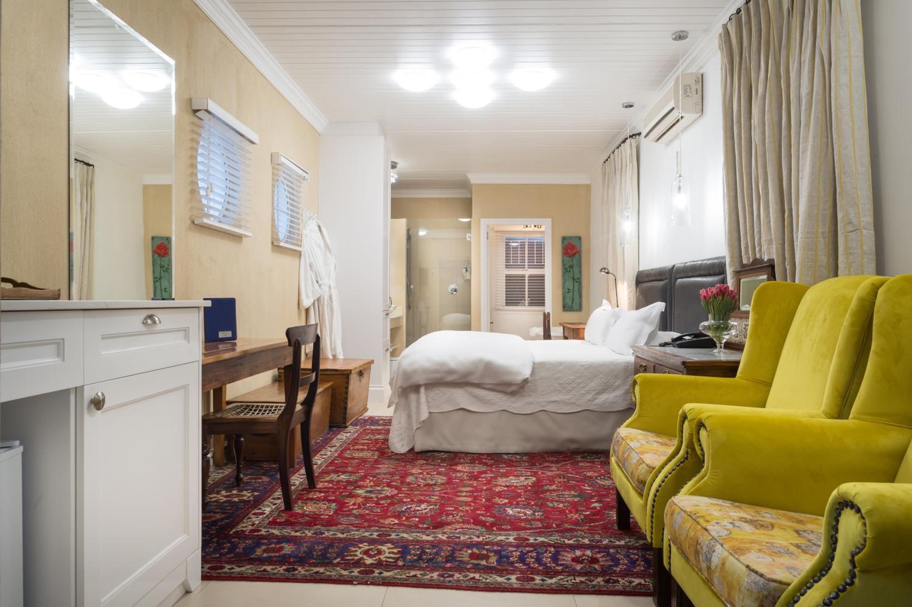 Double Room - Photo 12