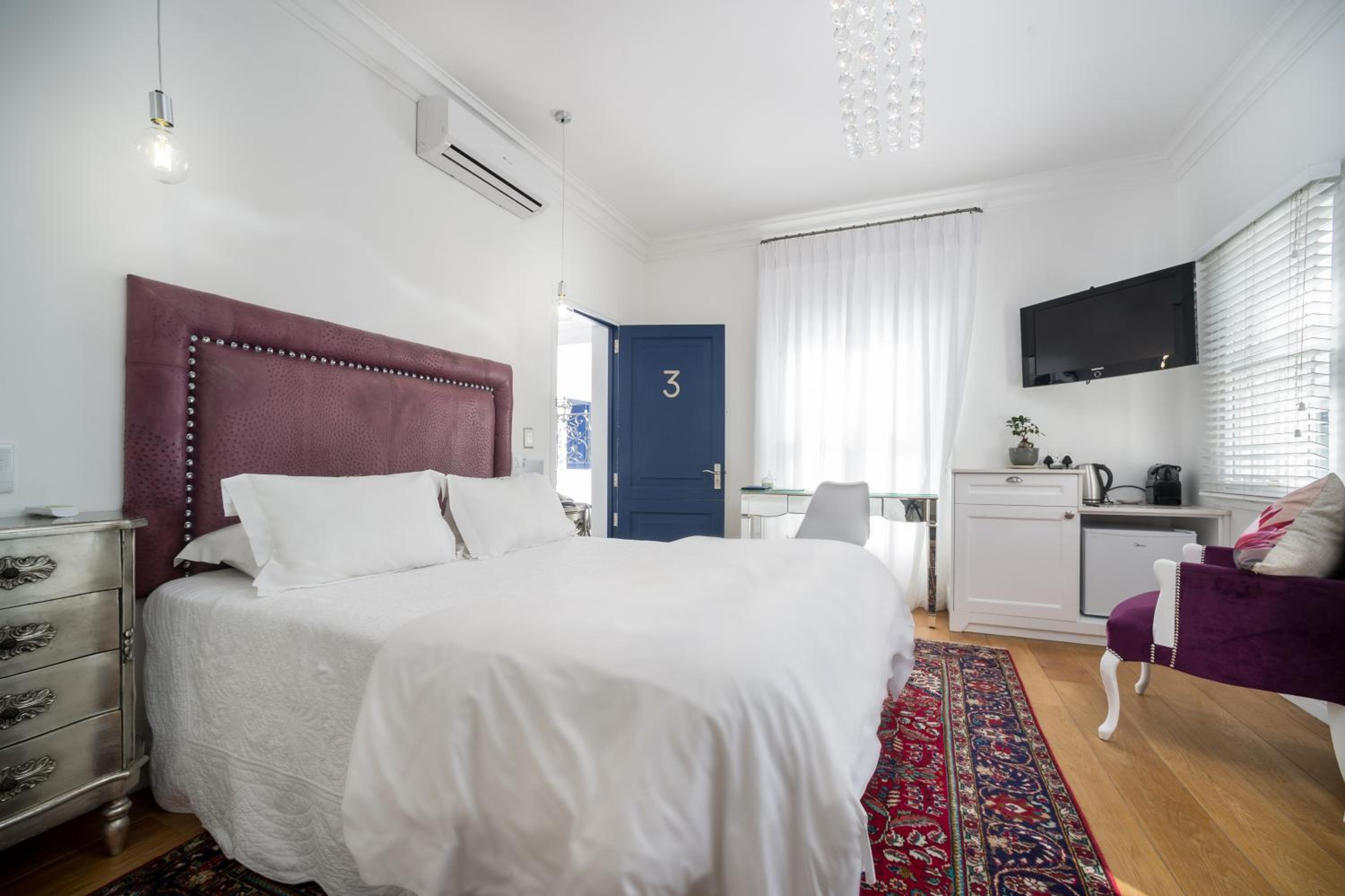 Double Room - Photo 8