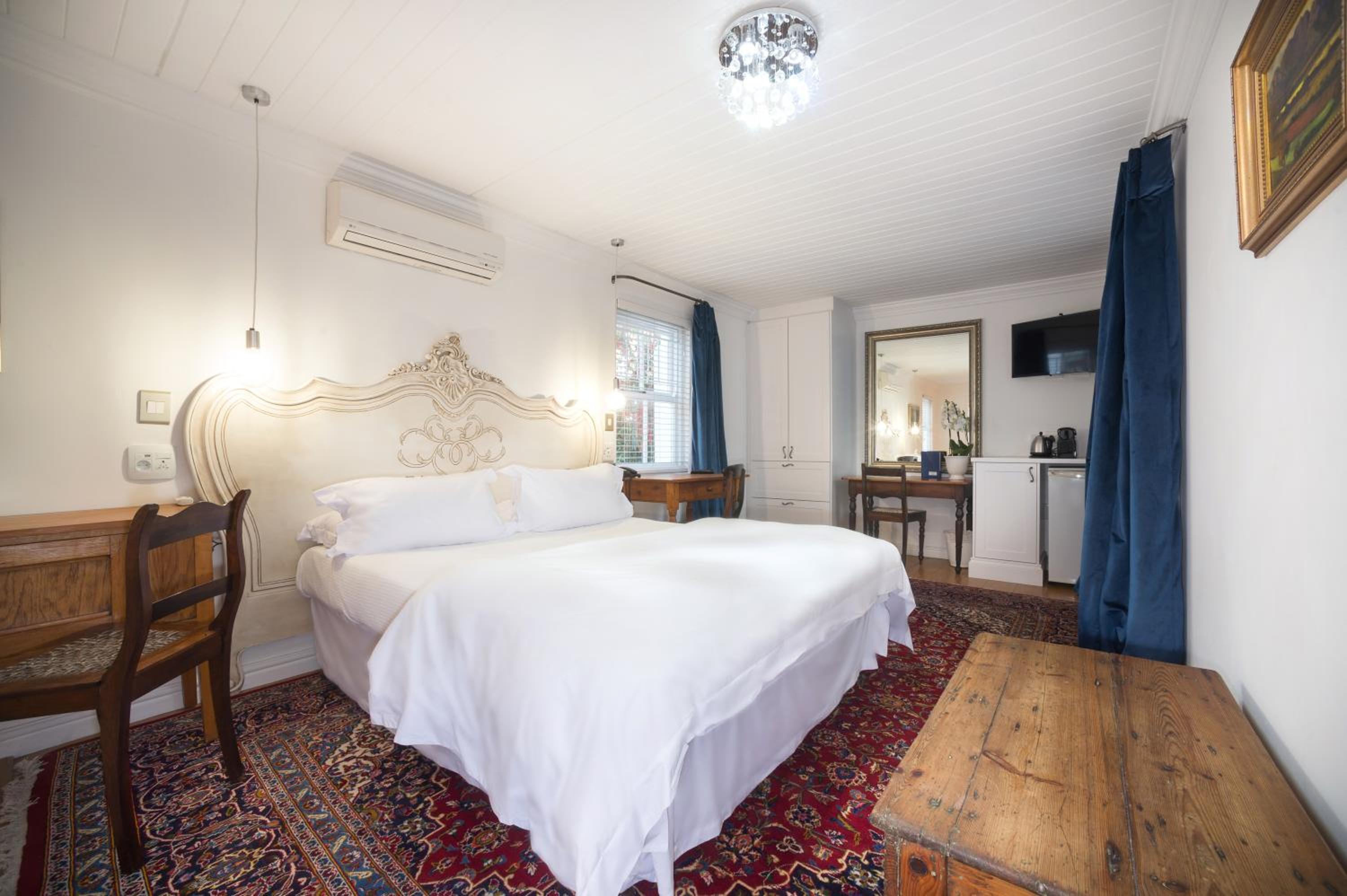 Double Room - Photo 2