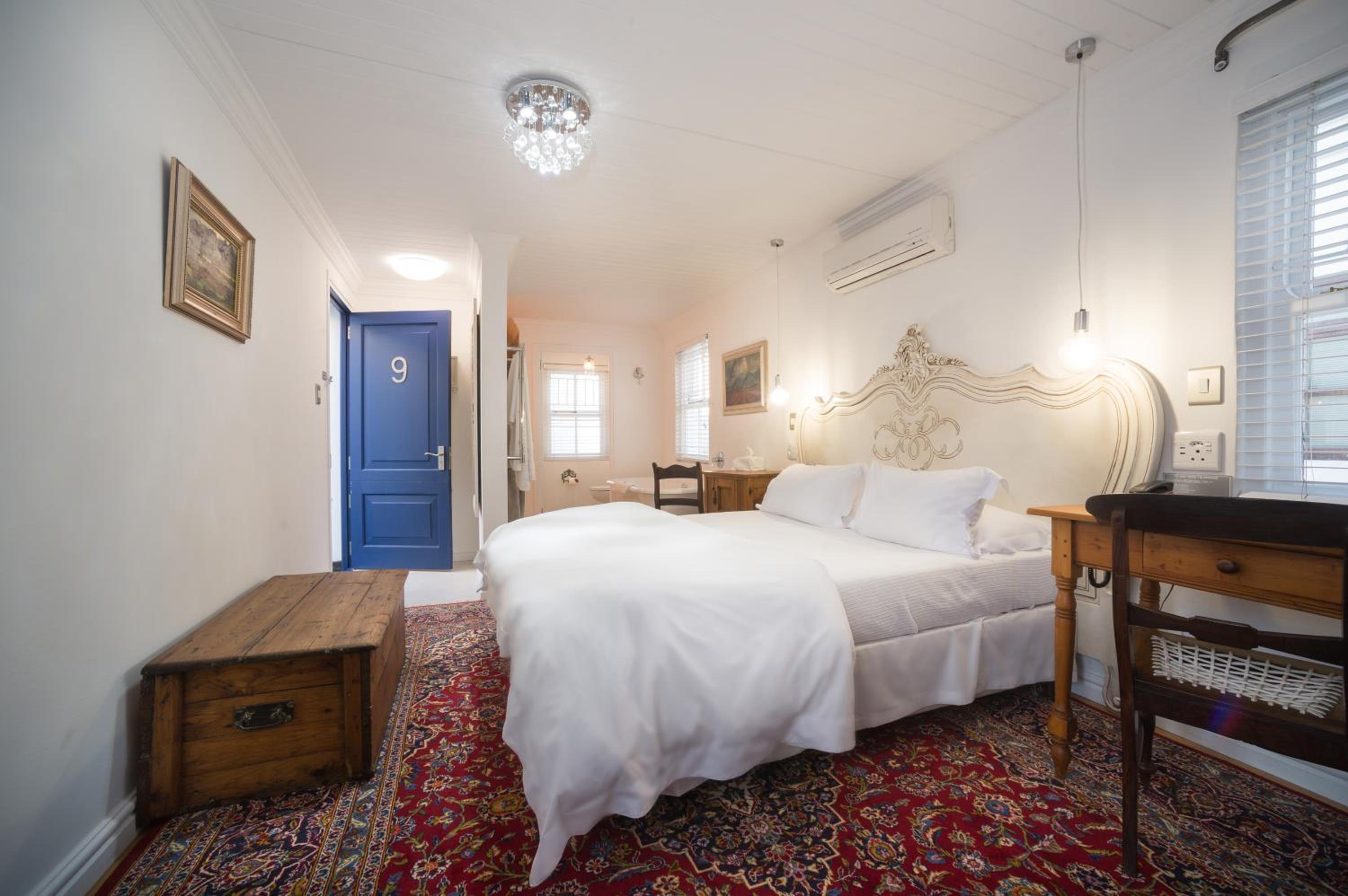 Double Room - Photo 10