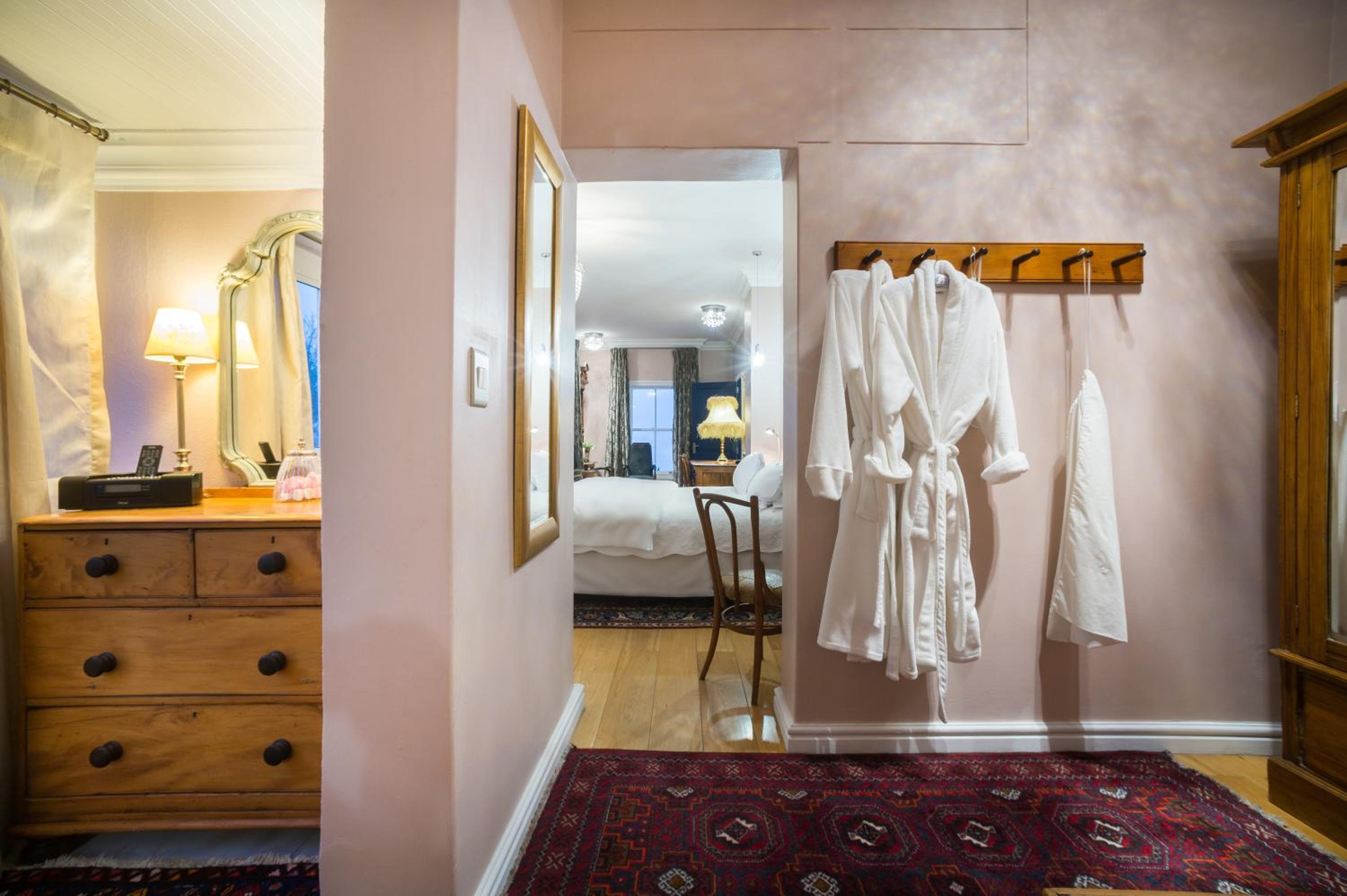 Superior Double Room - Photo 11