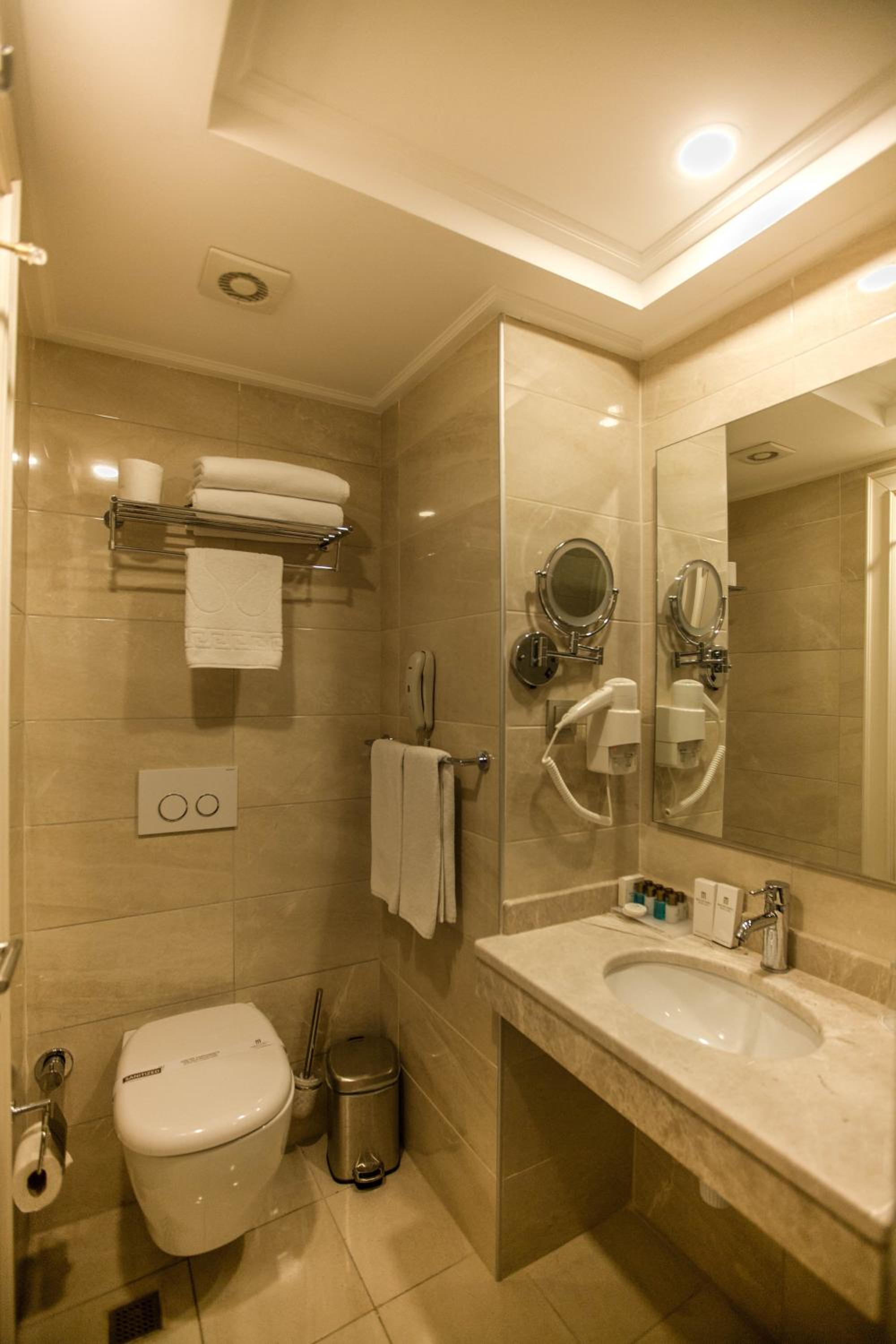 Economy Double Room (Non View) photo 3