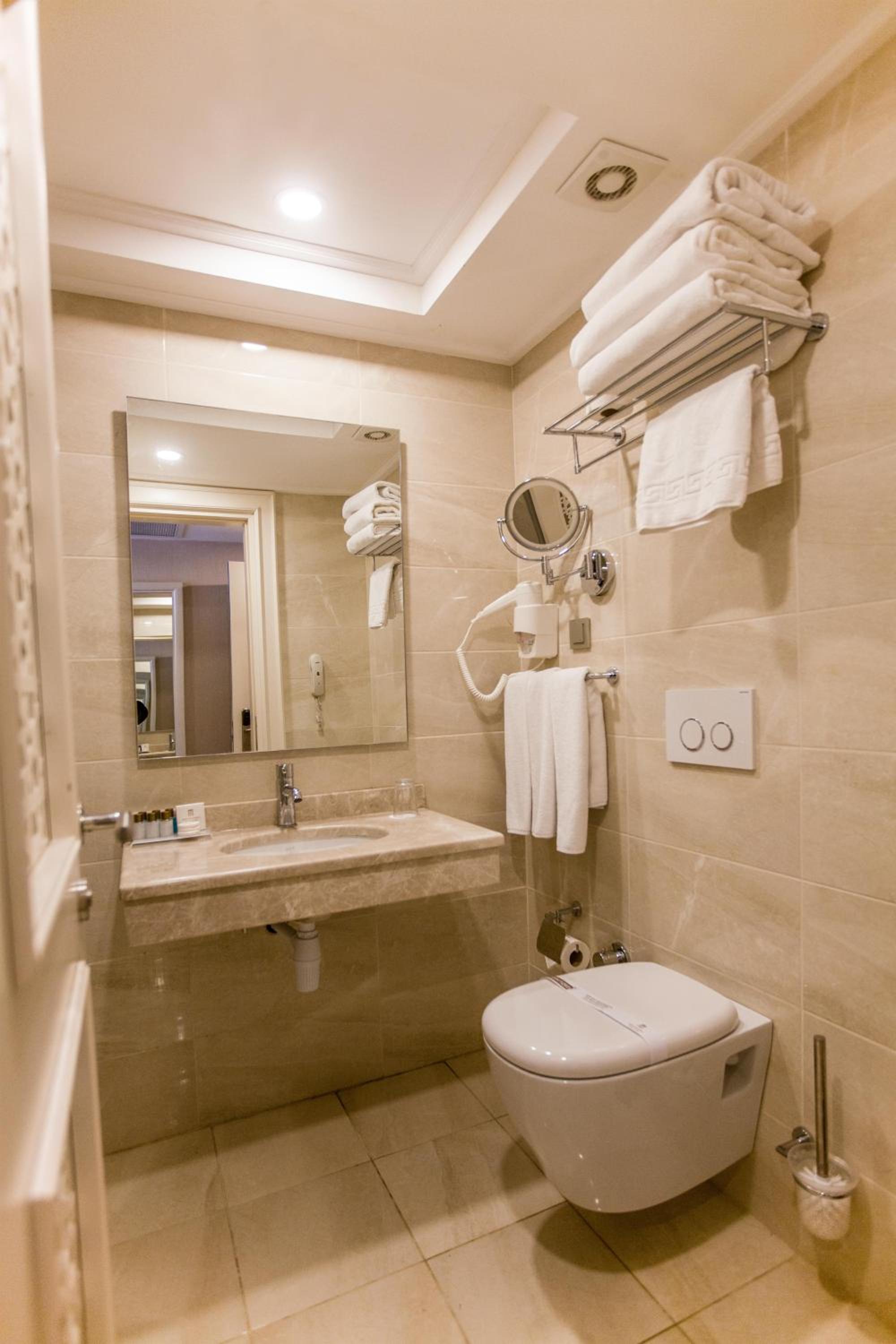 Economy Double Room (Non View) photo 2