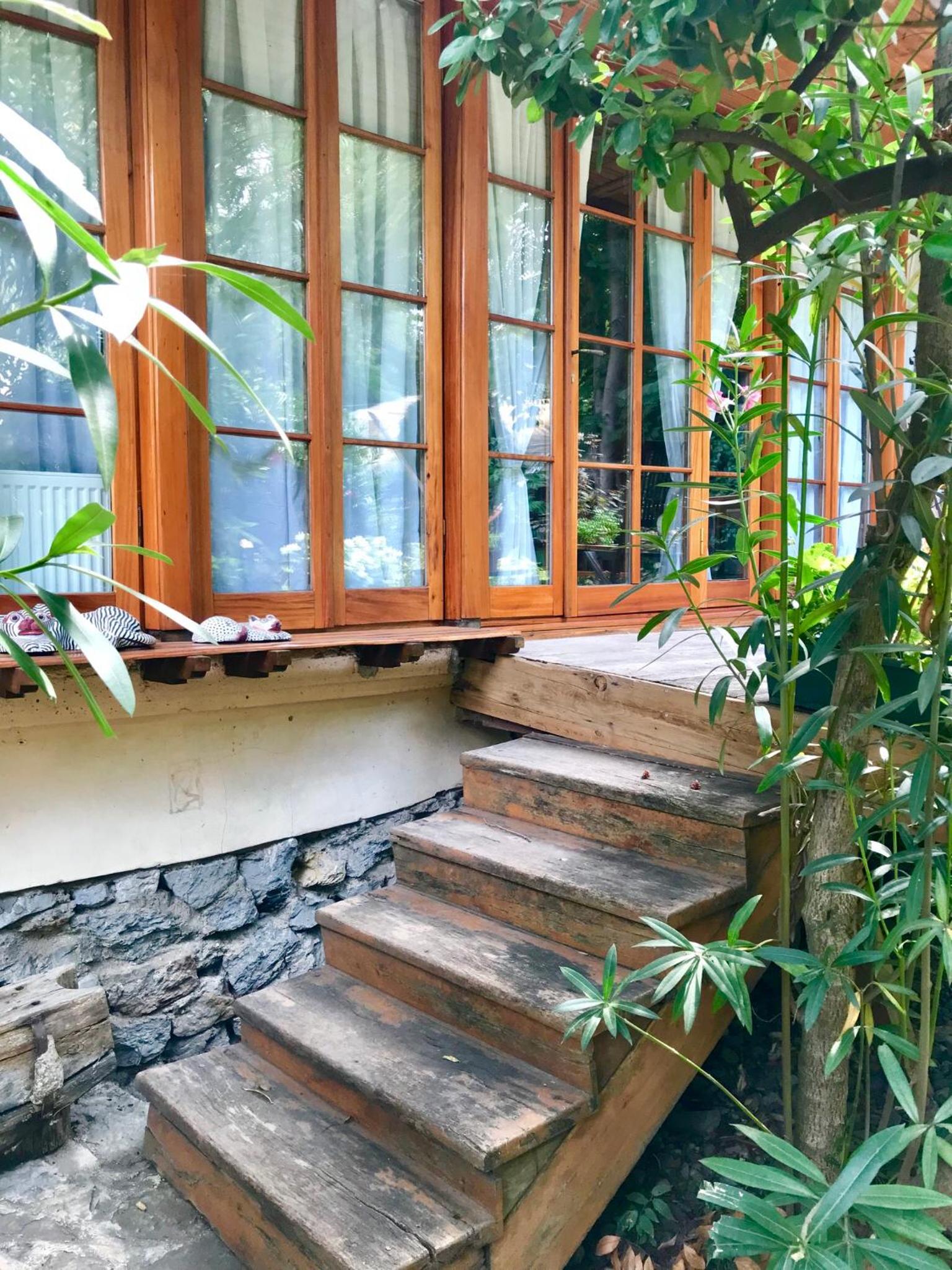 Bungalow With Garden View photo 3