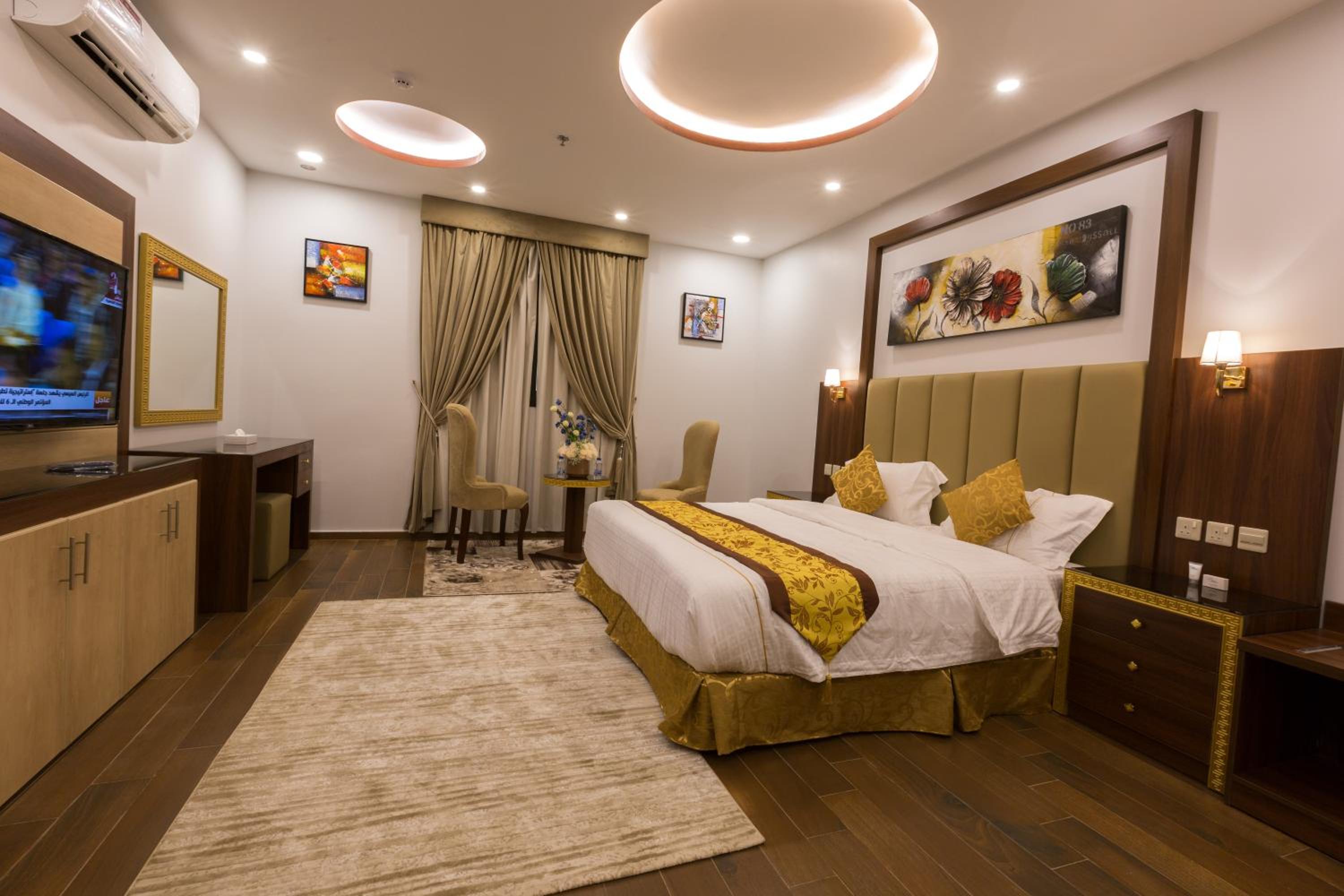 Three-Bedroom Suite photo 1