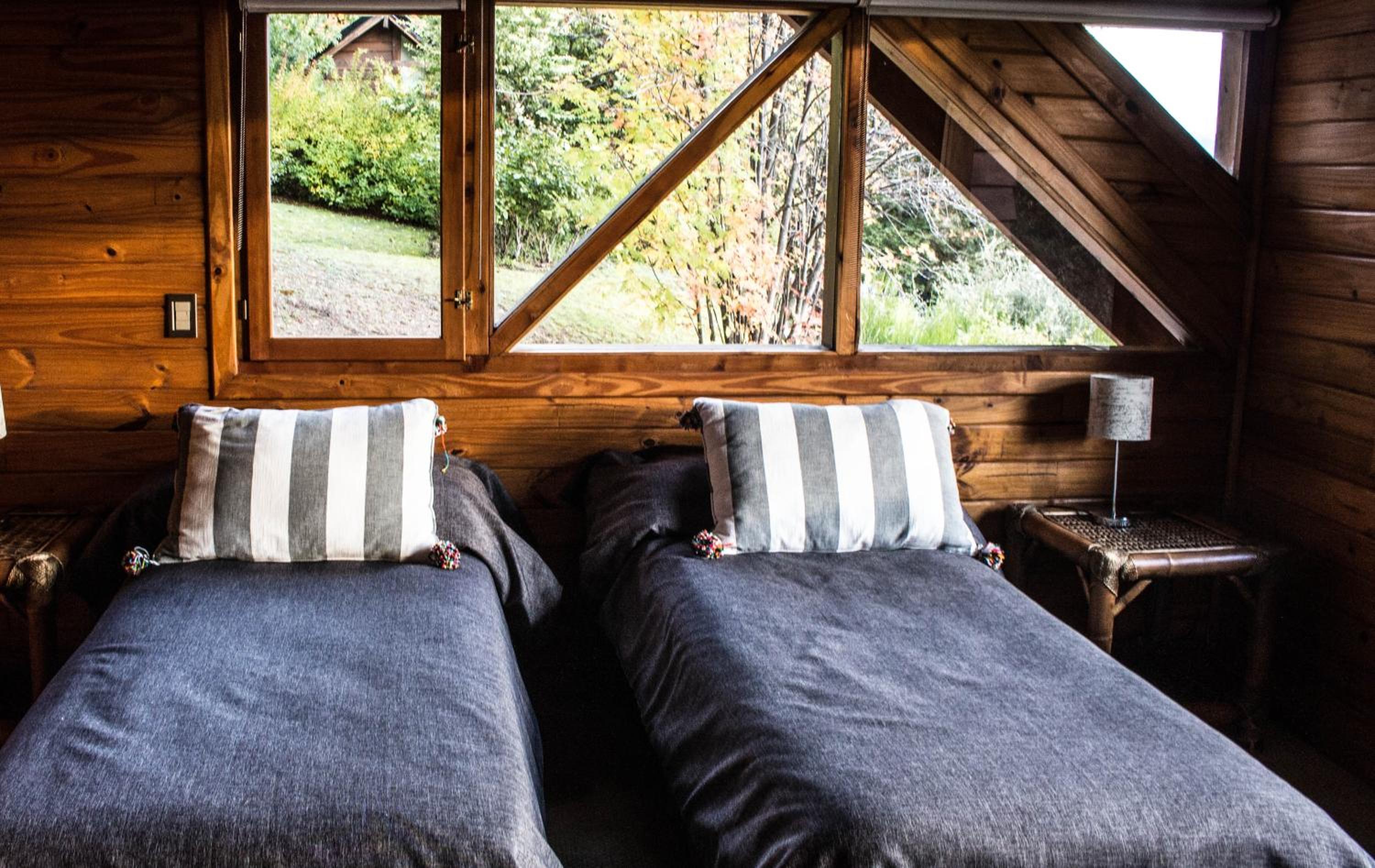 Bungalow (6-8 Adults)