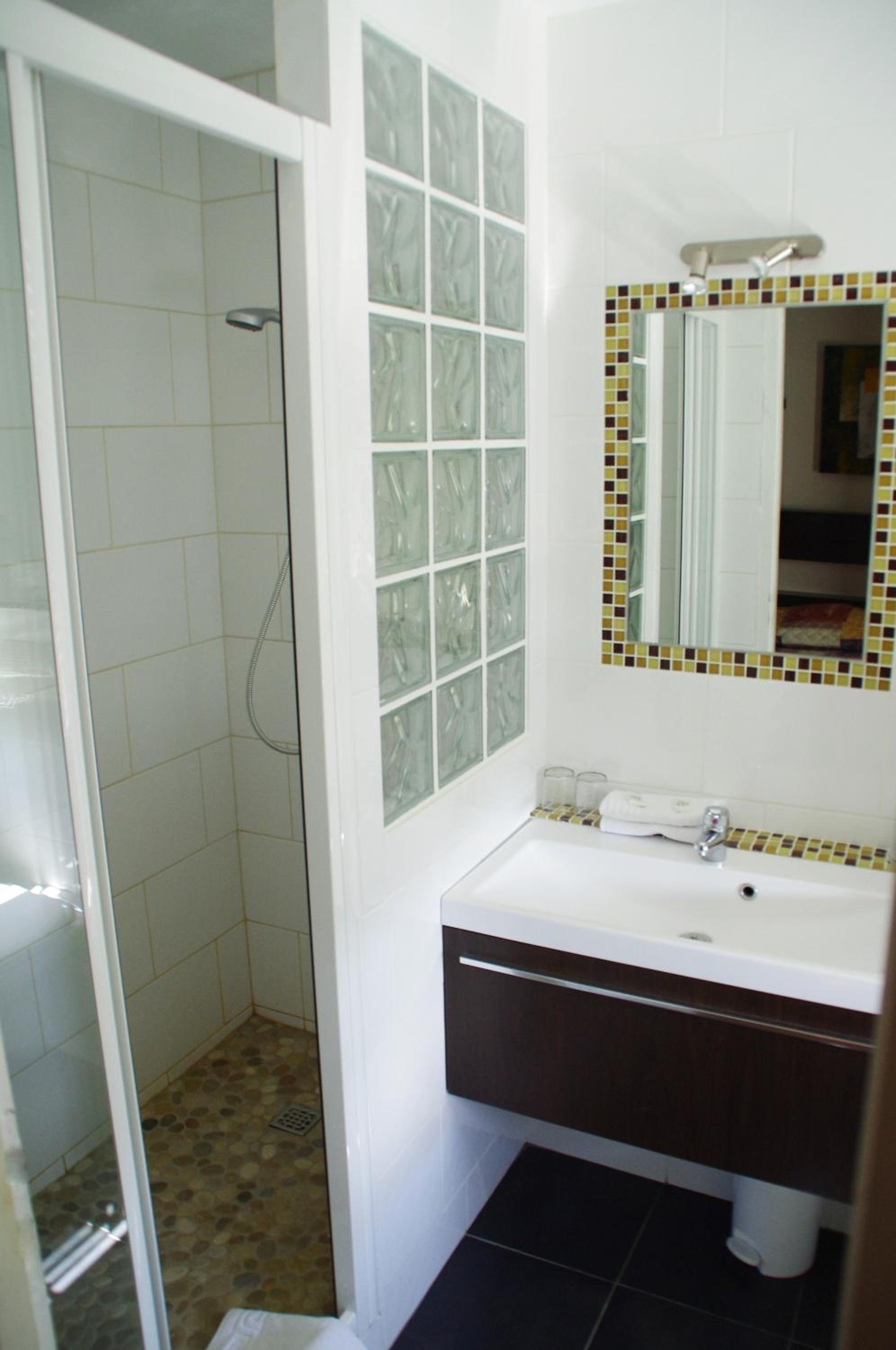 Double Room - Photo 11