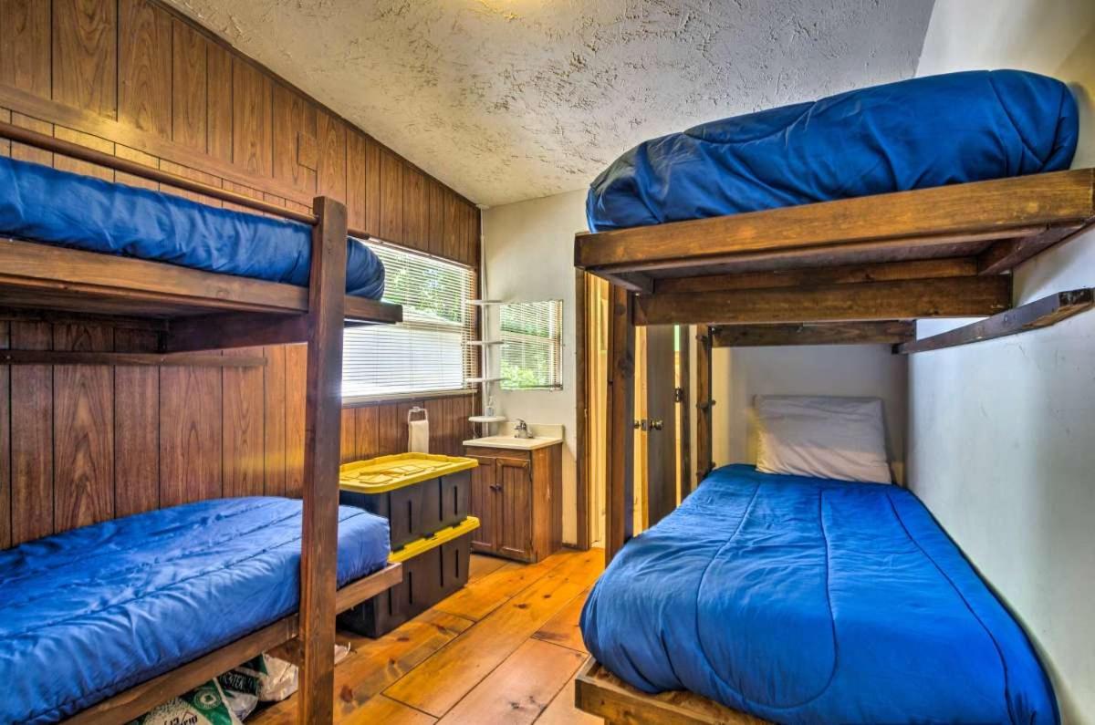 Silvermine Hideaway Cabin photo 1