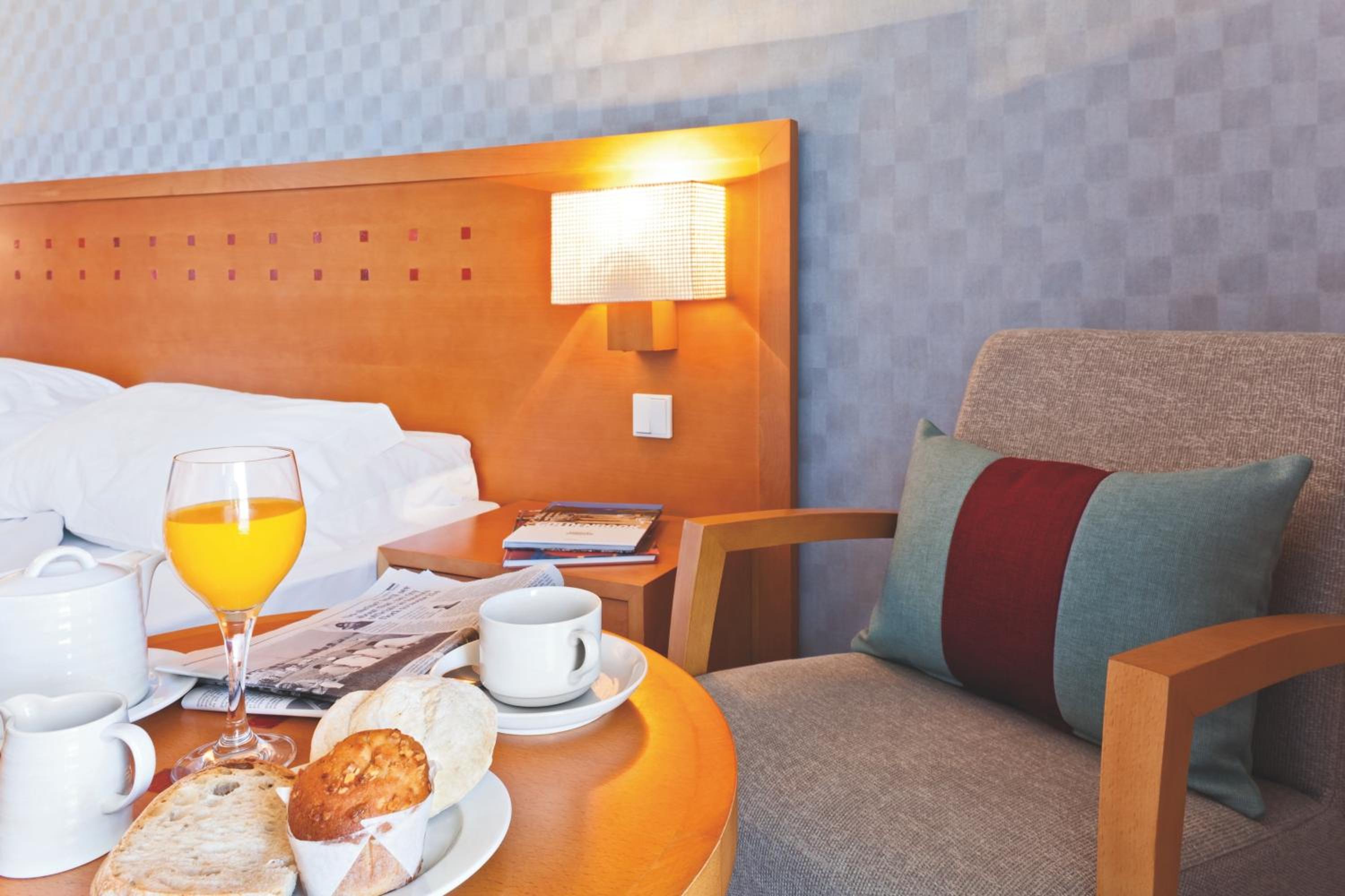 Superior Room with Sea View - Photo 2