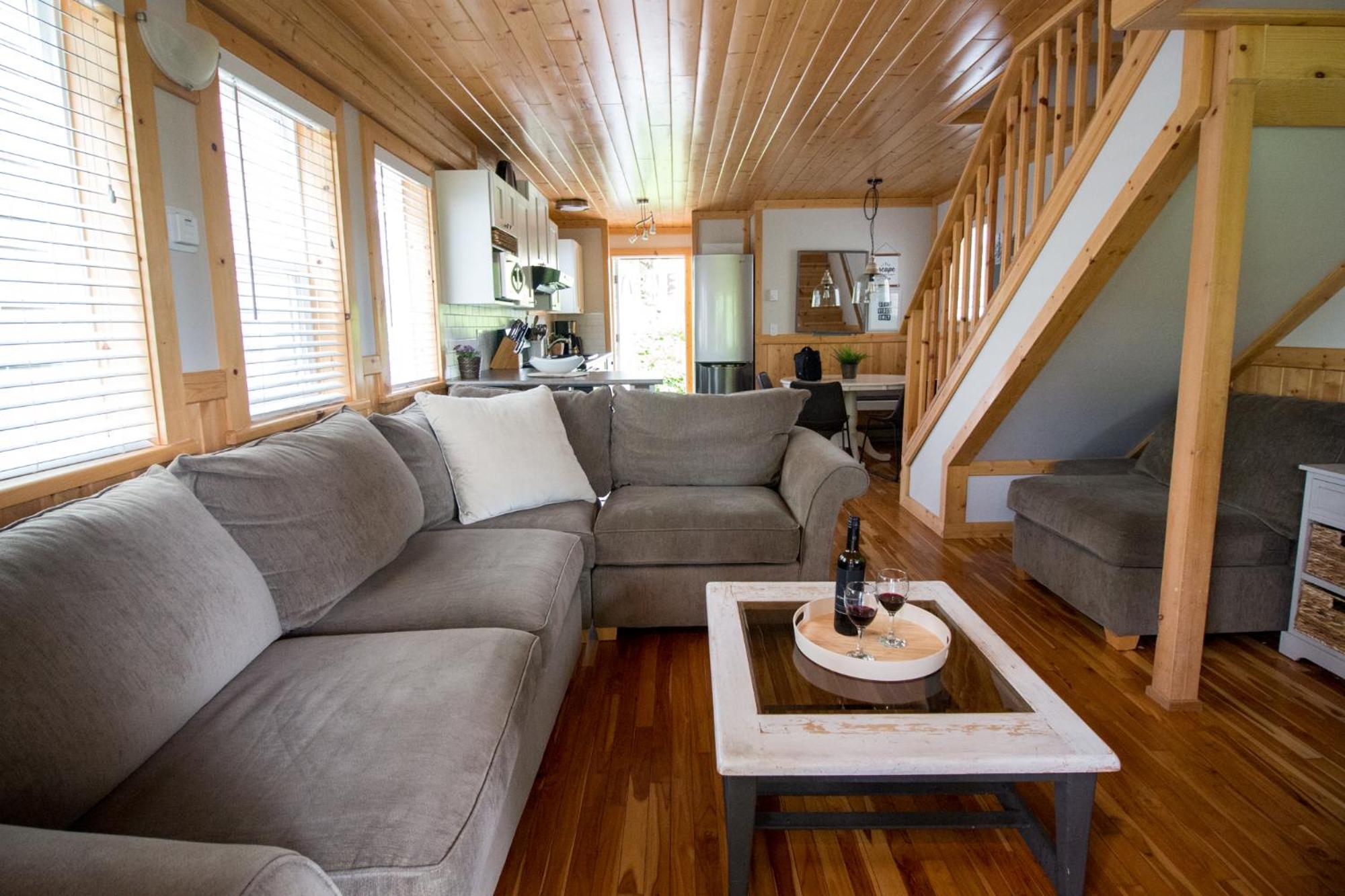 Two-Bedroom A (Waterfront)  photo 1