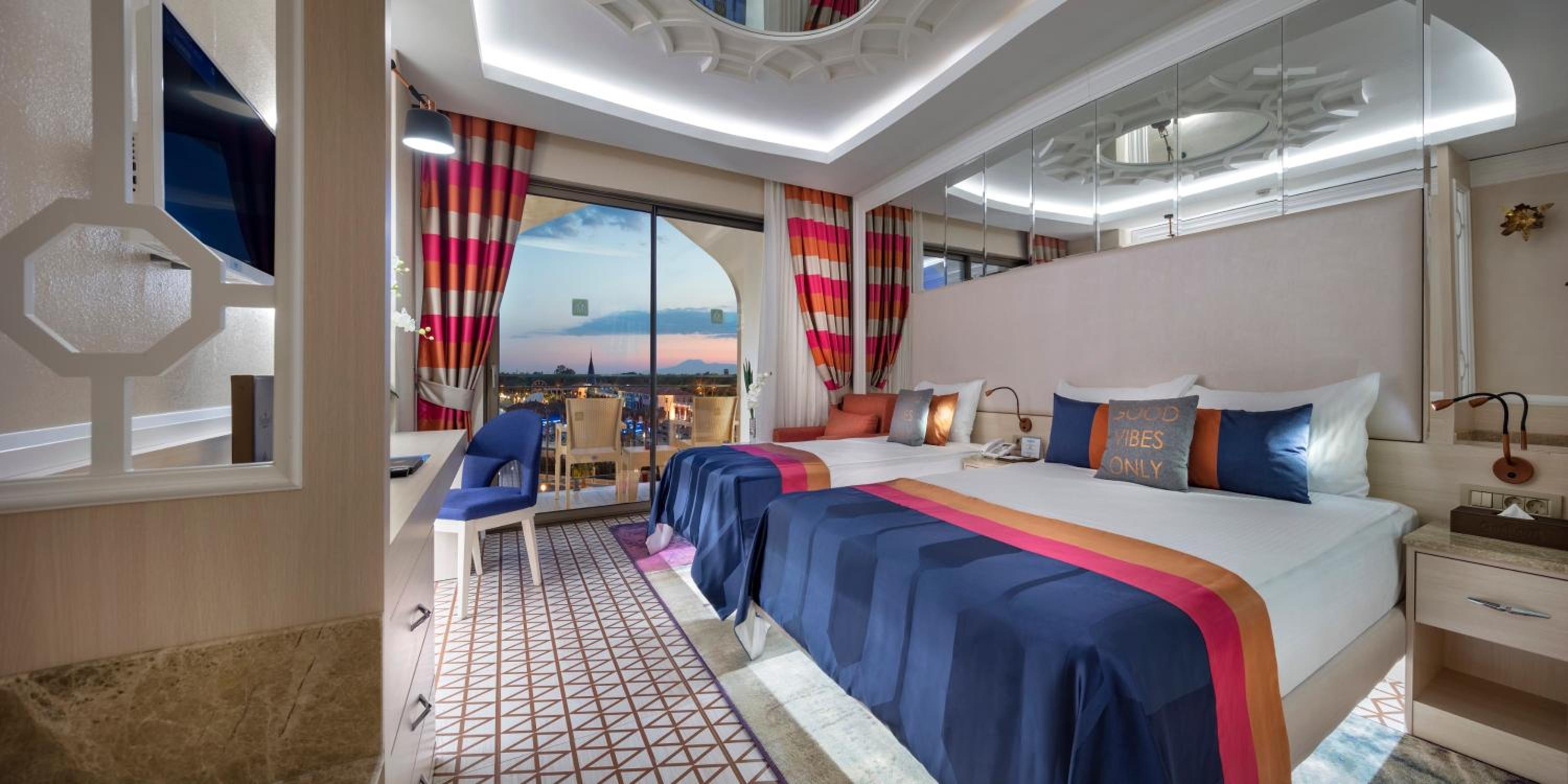 Chambre Double ou Lits Jumeaux Standard - Vue sur Piscine