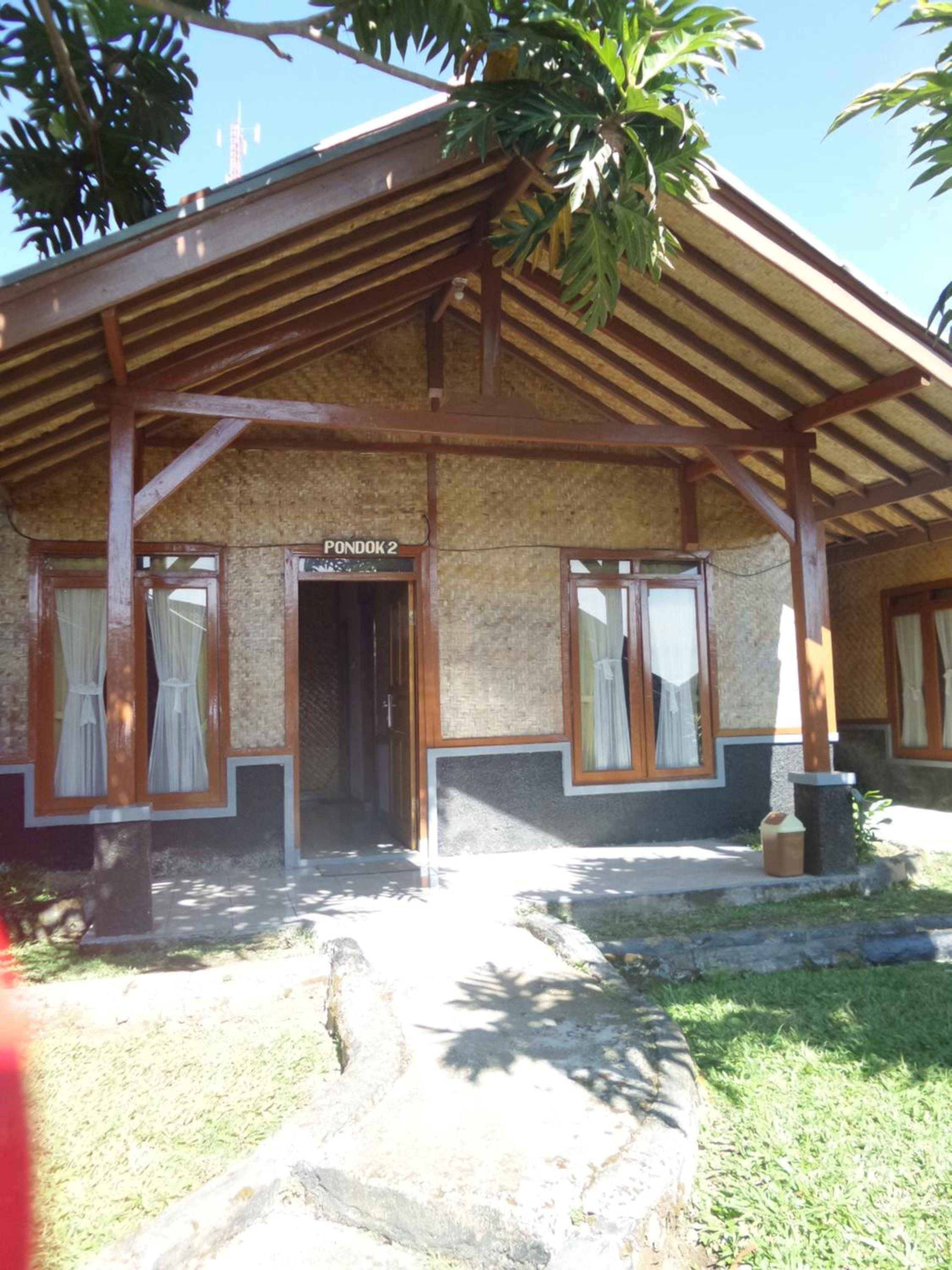 Cottage with Garden View - Photo 3