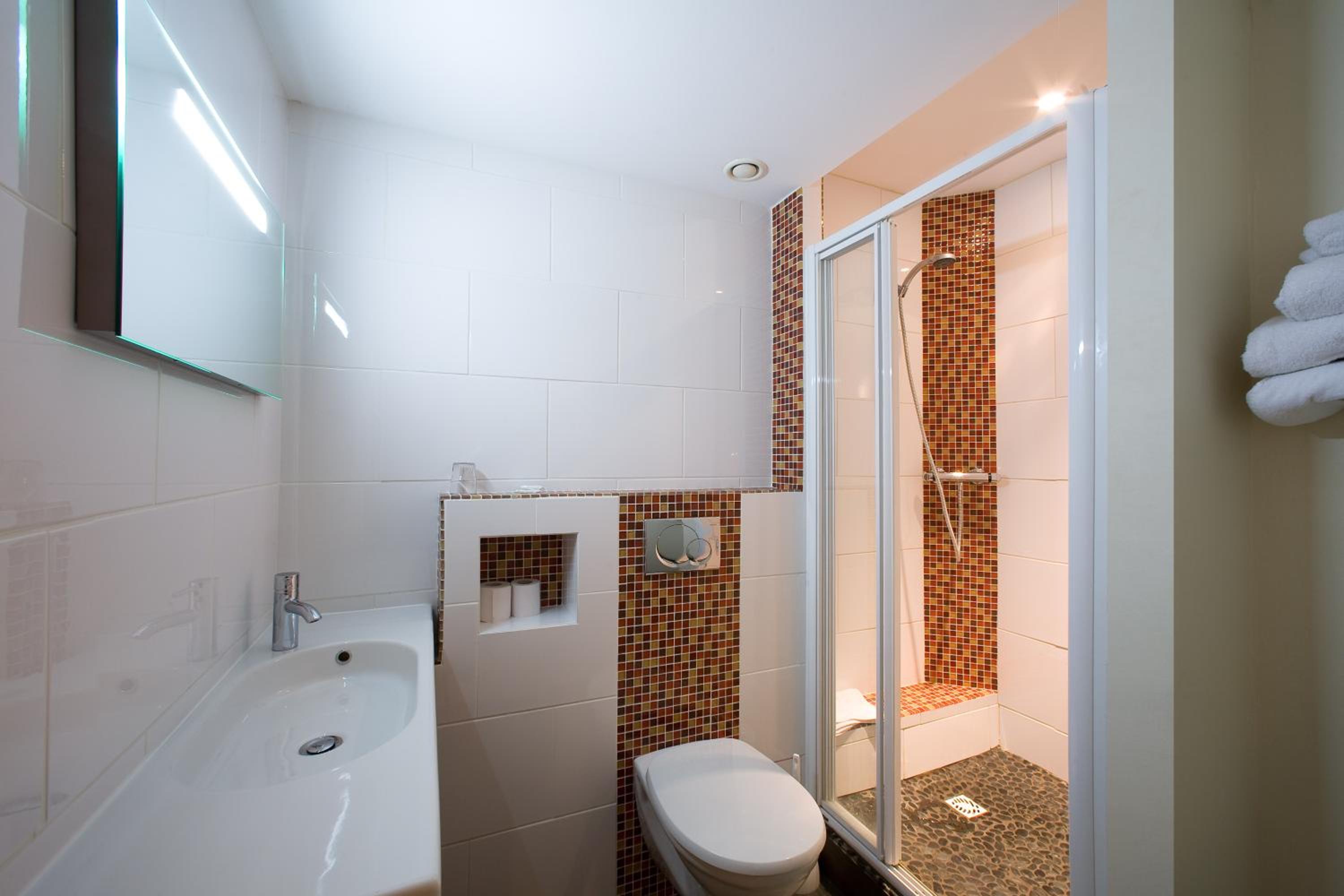 Double Room - Photo 9