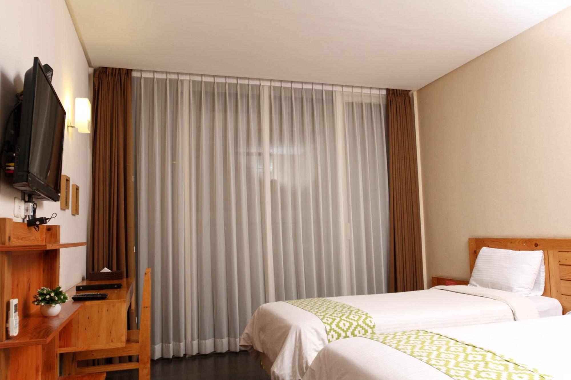 Deluxe Double or Twin Room photo 3