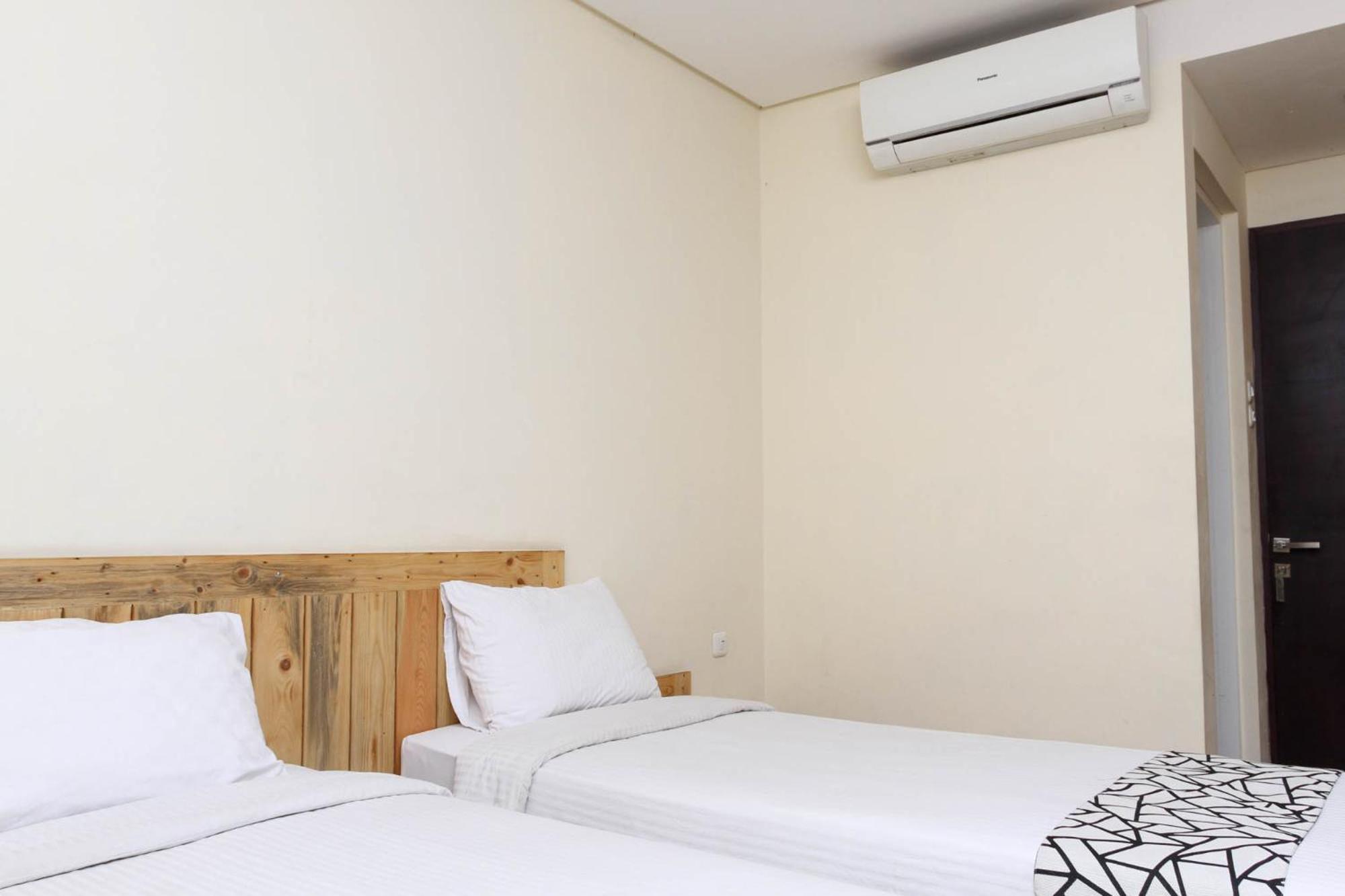 Standard Double or Twin Room photo 1