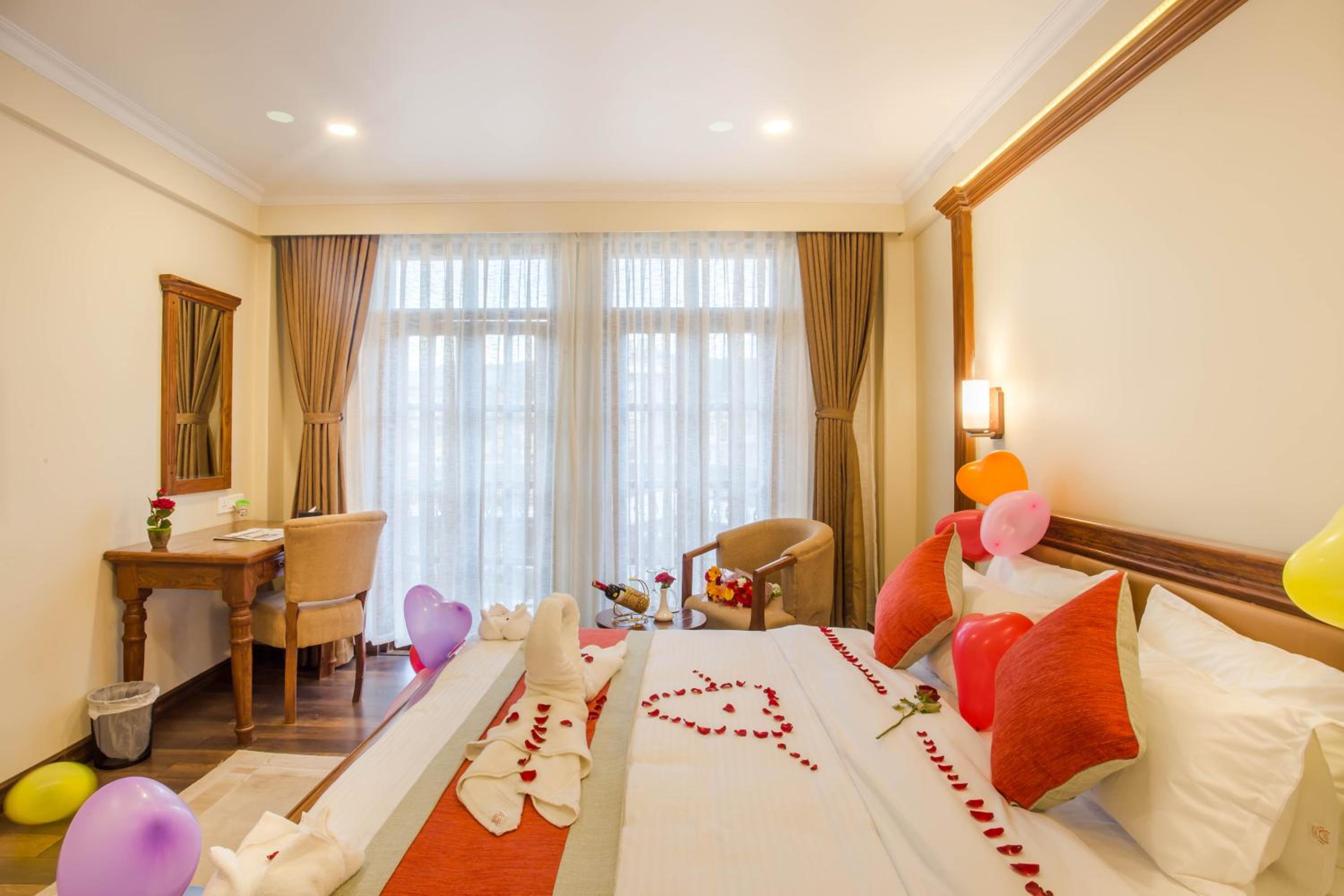 Deluxe Suite - Photo 2