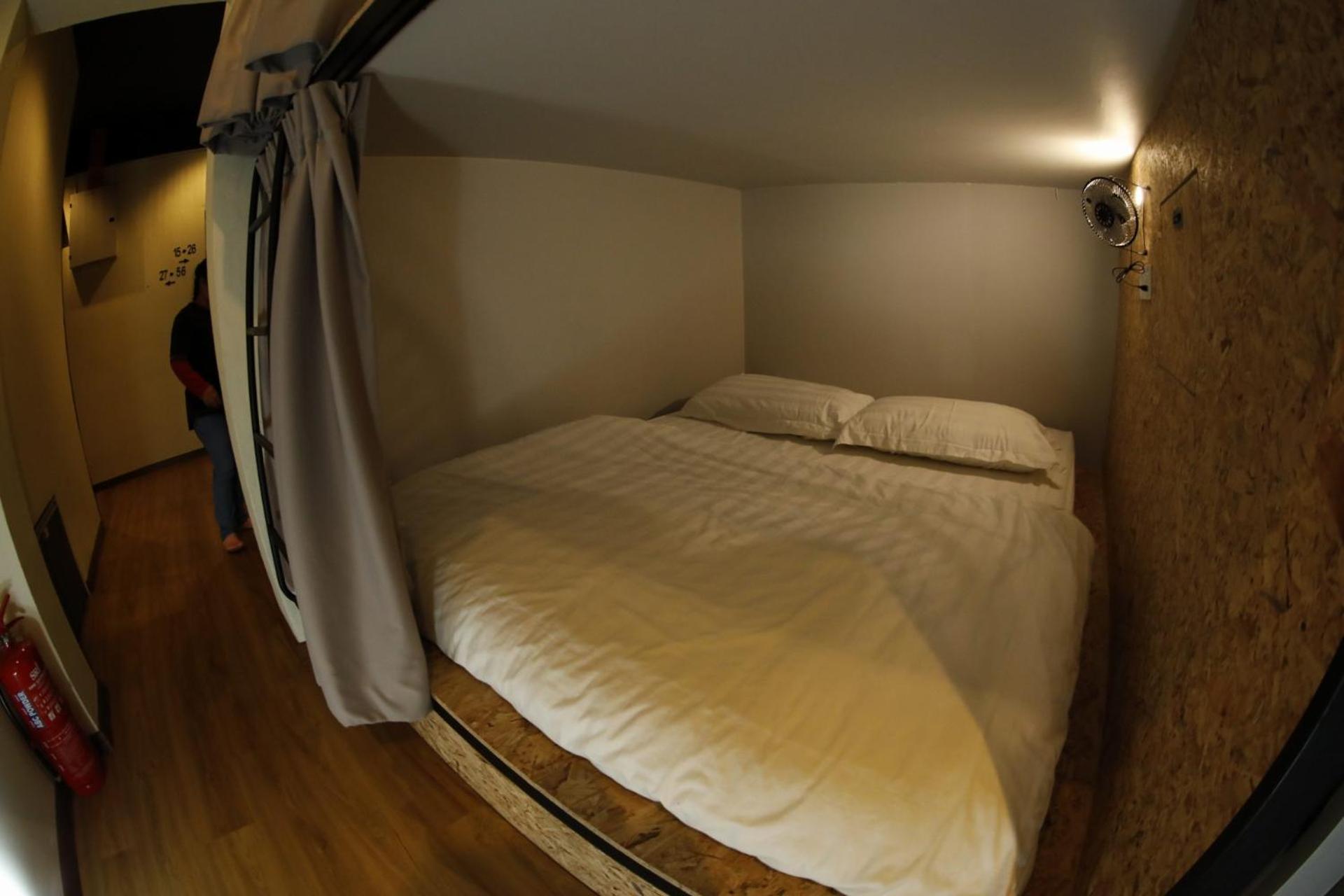 Double Bed in Mixed Dormitory Room  photo 2