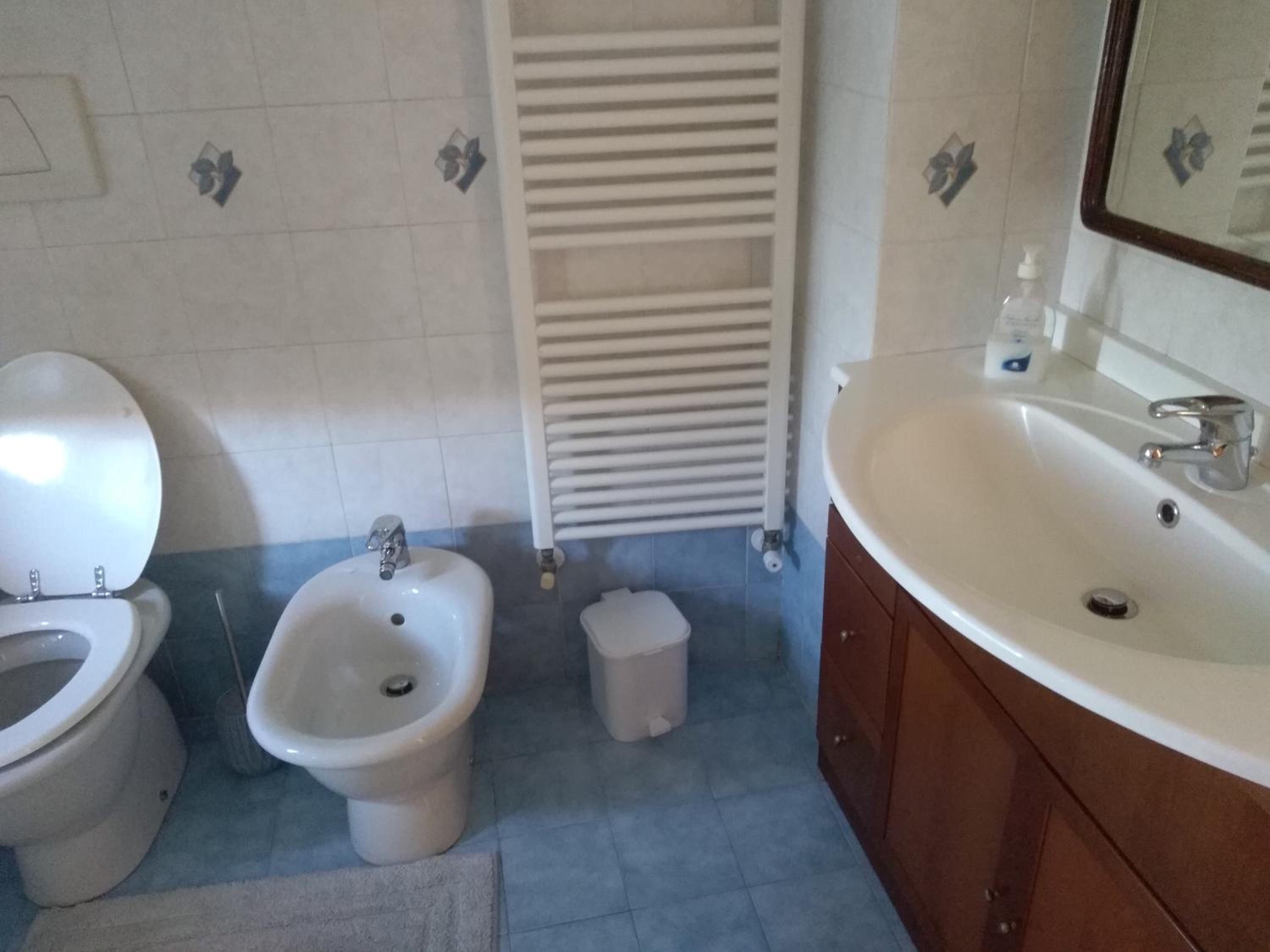 Double or Twin Room with Shared Bathroom photo 2