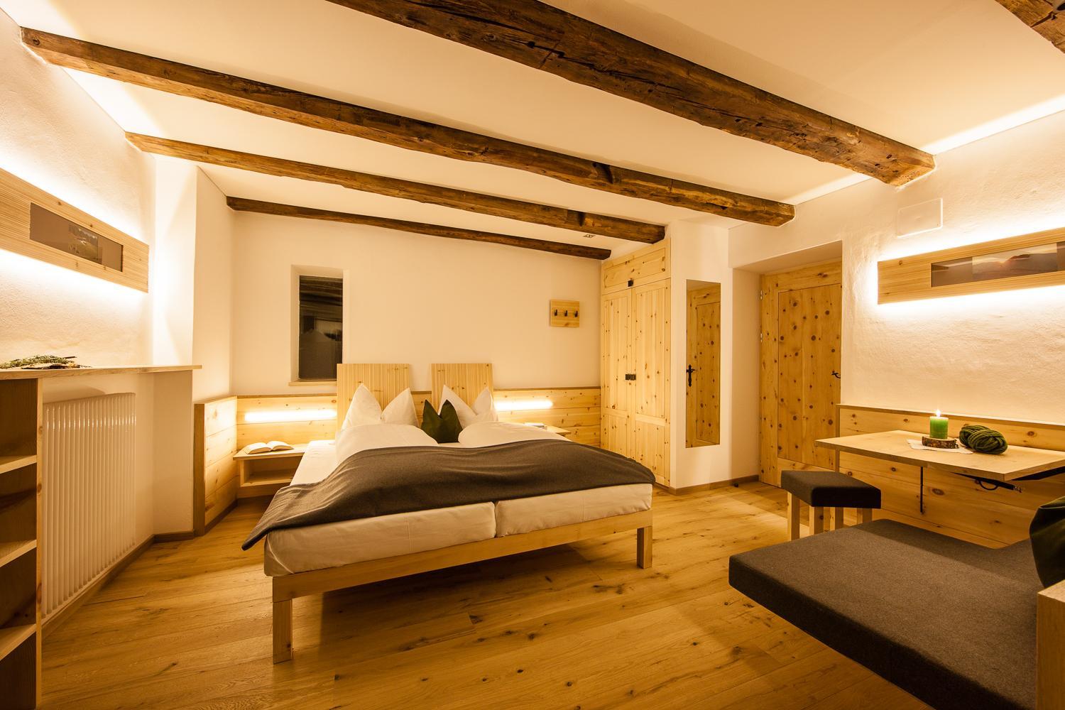 Double Room with Balcony - Photo 7