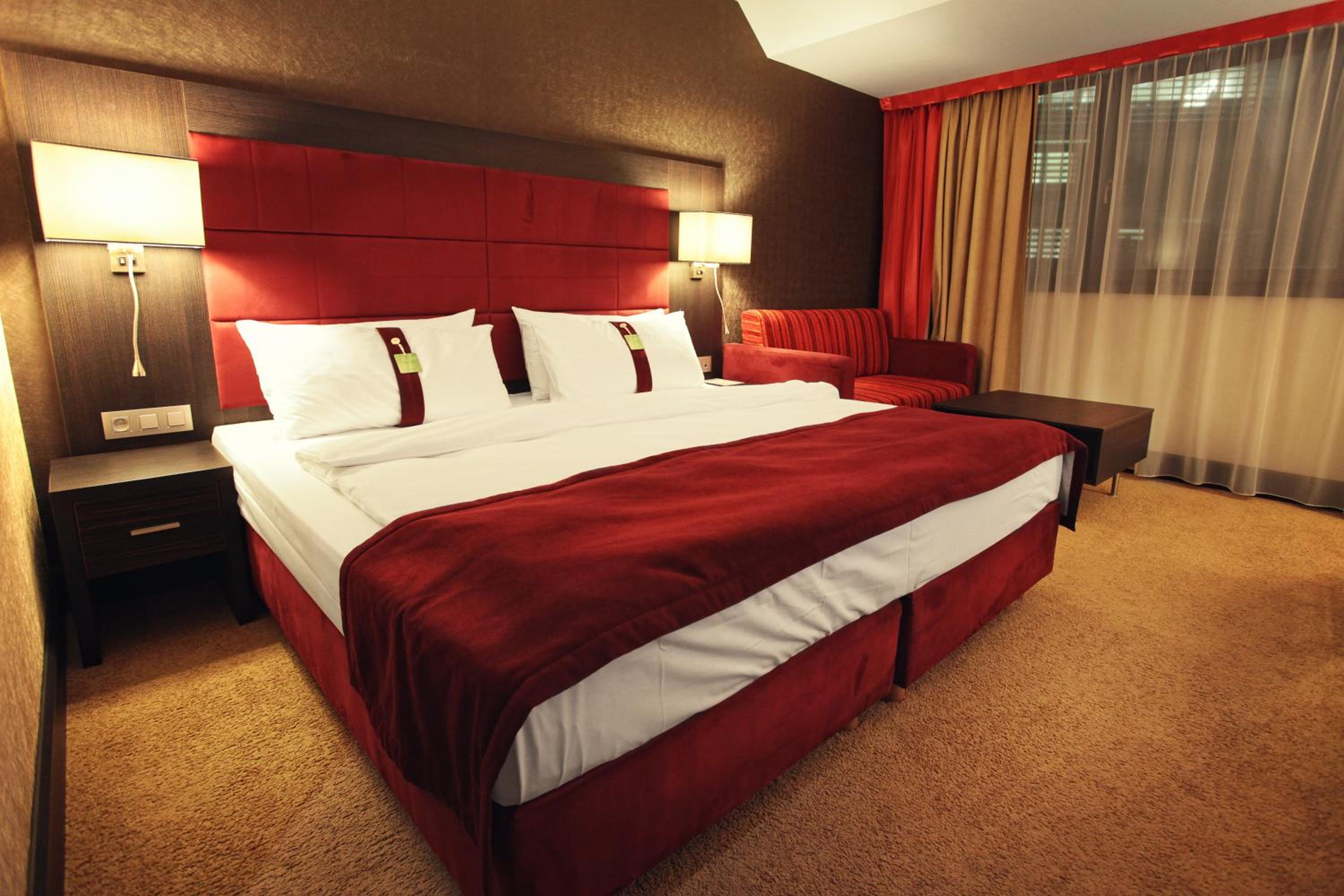 Executive King Room - Photo 2