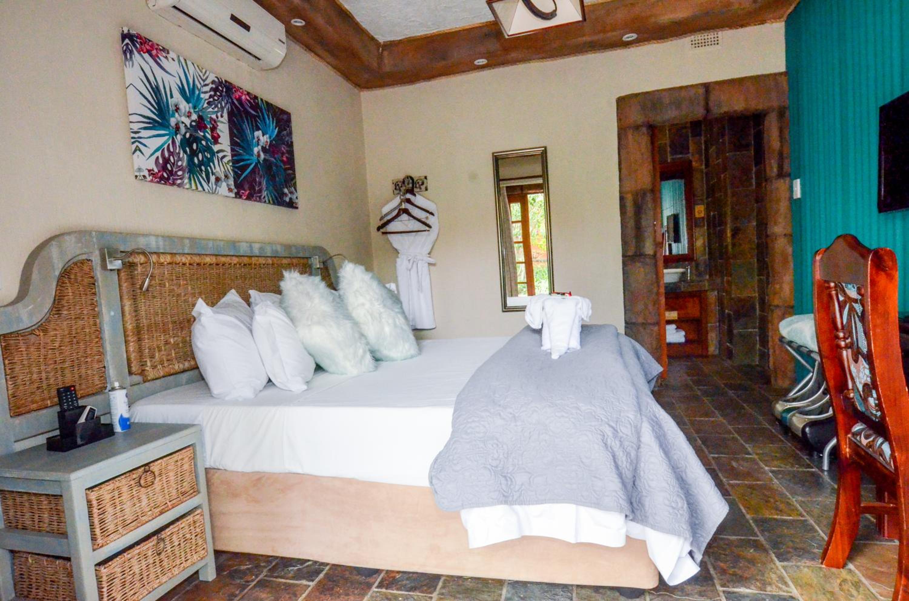 Queen Room - Photo 8