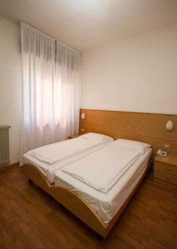 Economy Double or Twin Room photo 2