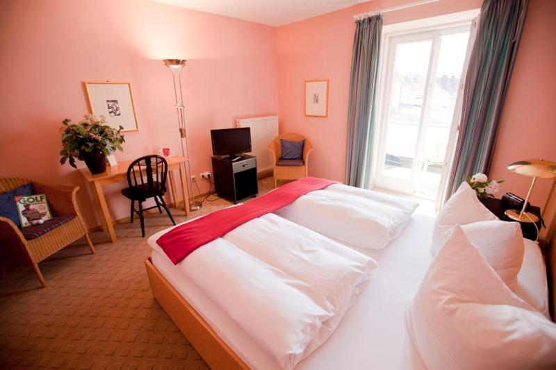Classic Double Room