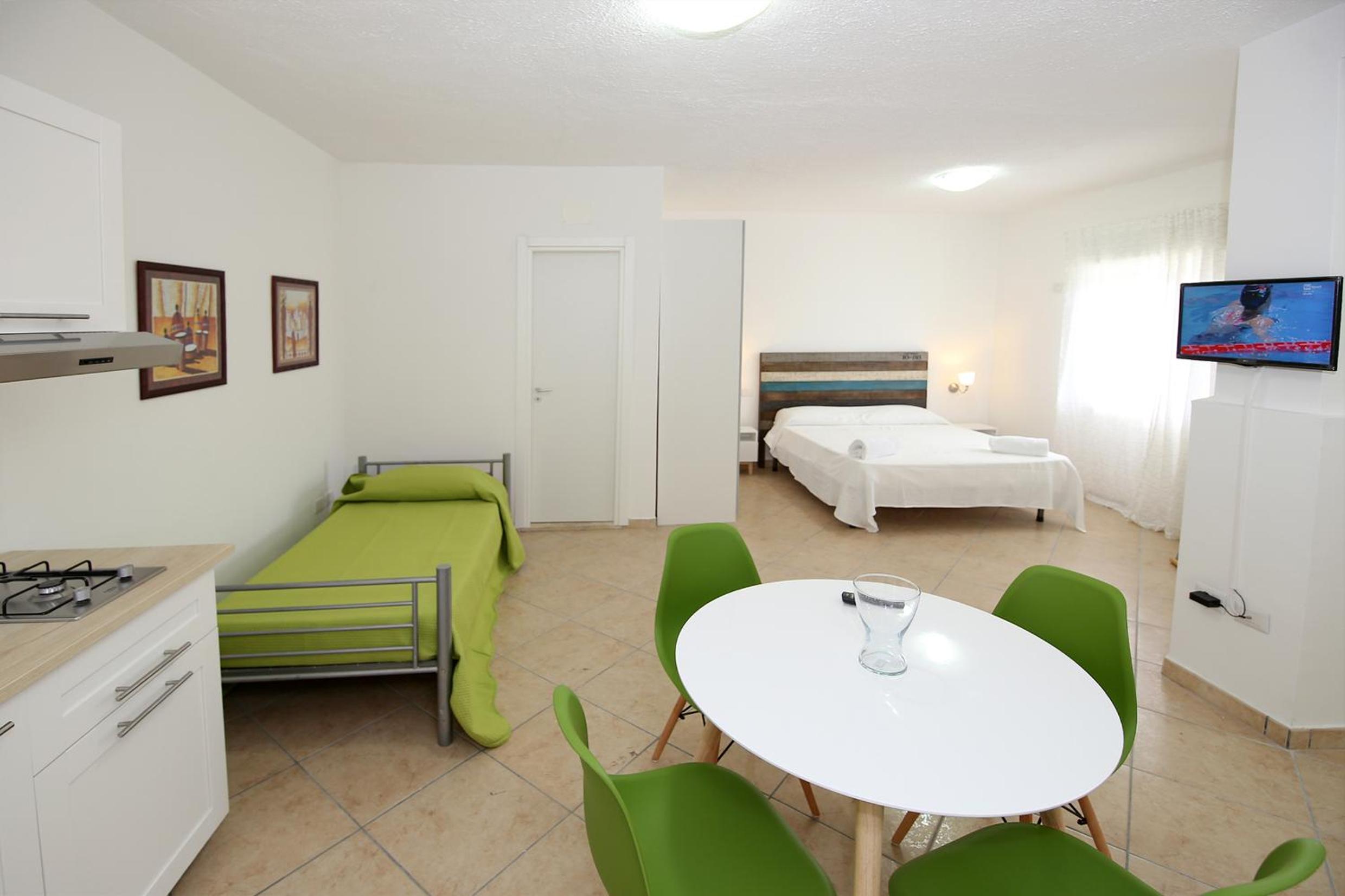 Studio Apartment photo 2