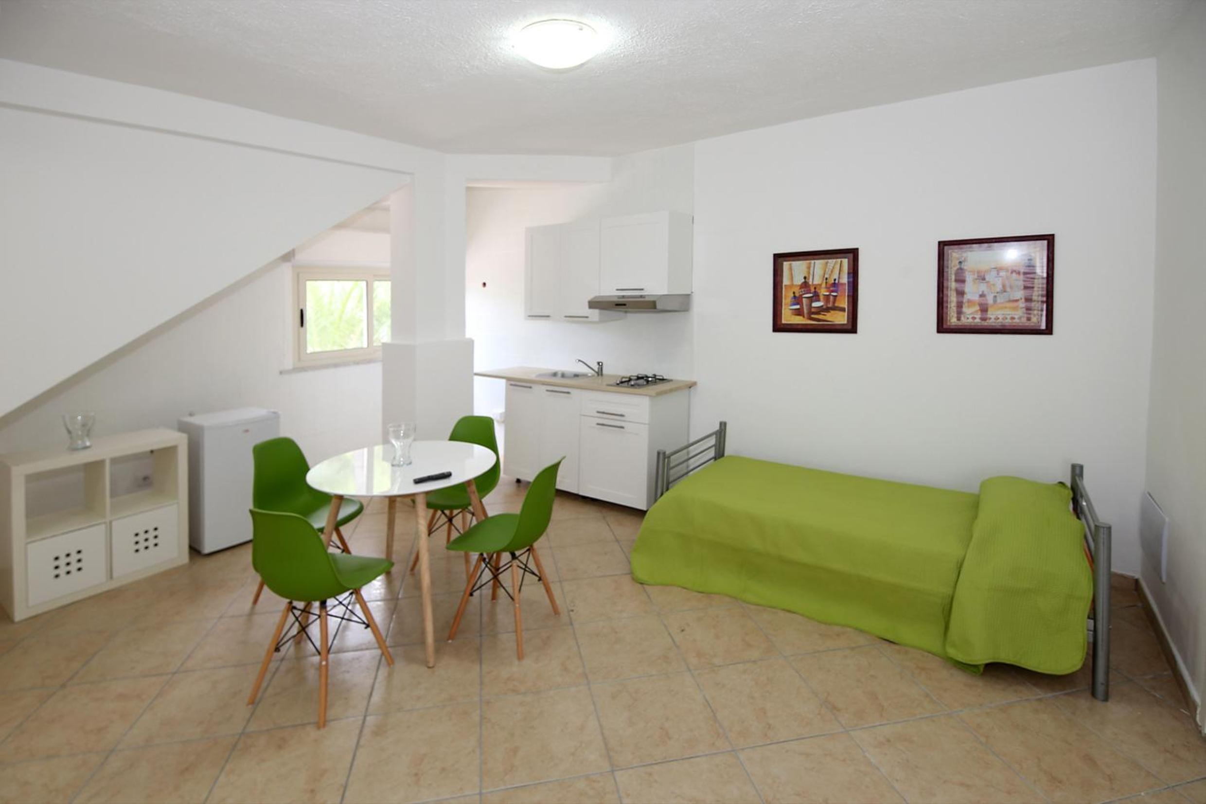 Studio Apartment photo 3