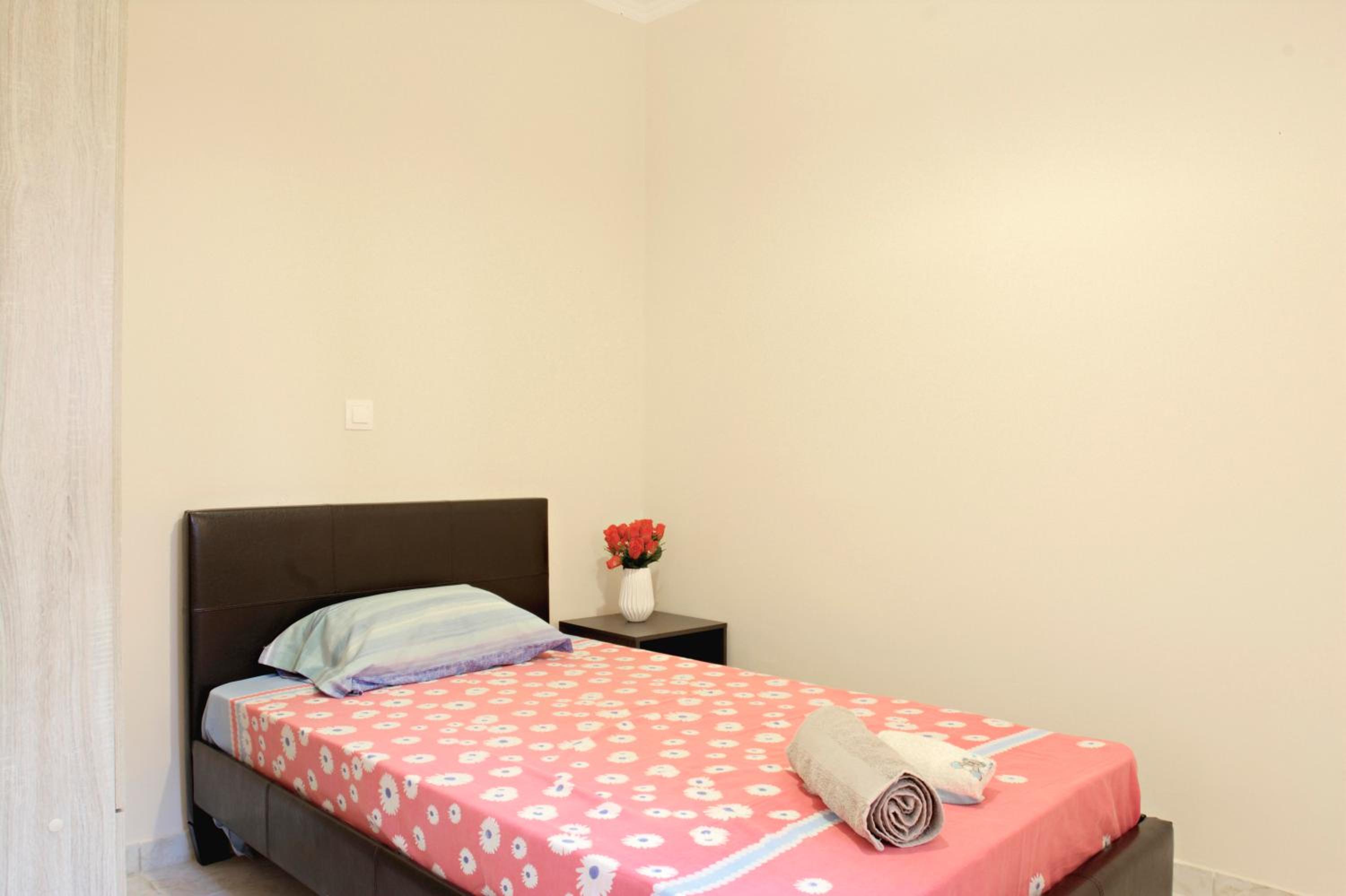 Two-Bedroom Apartment - Photo 6