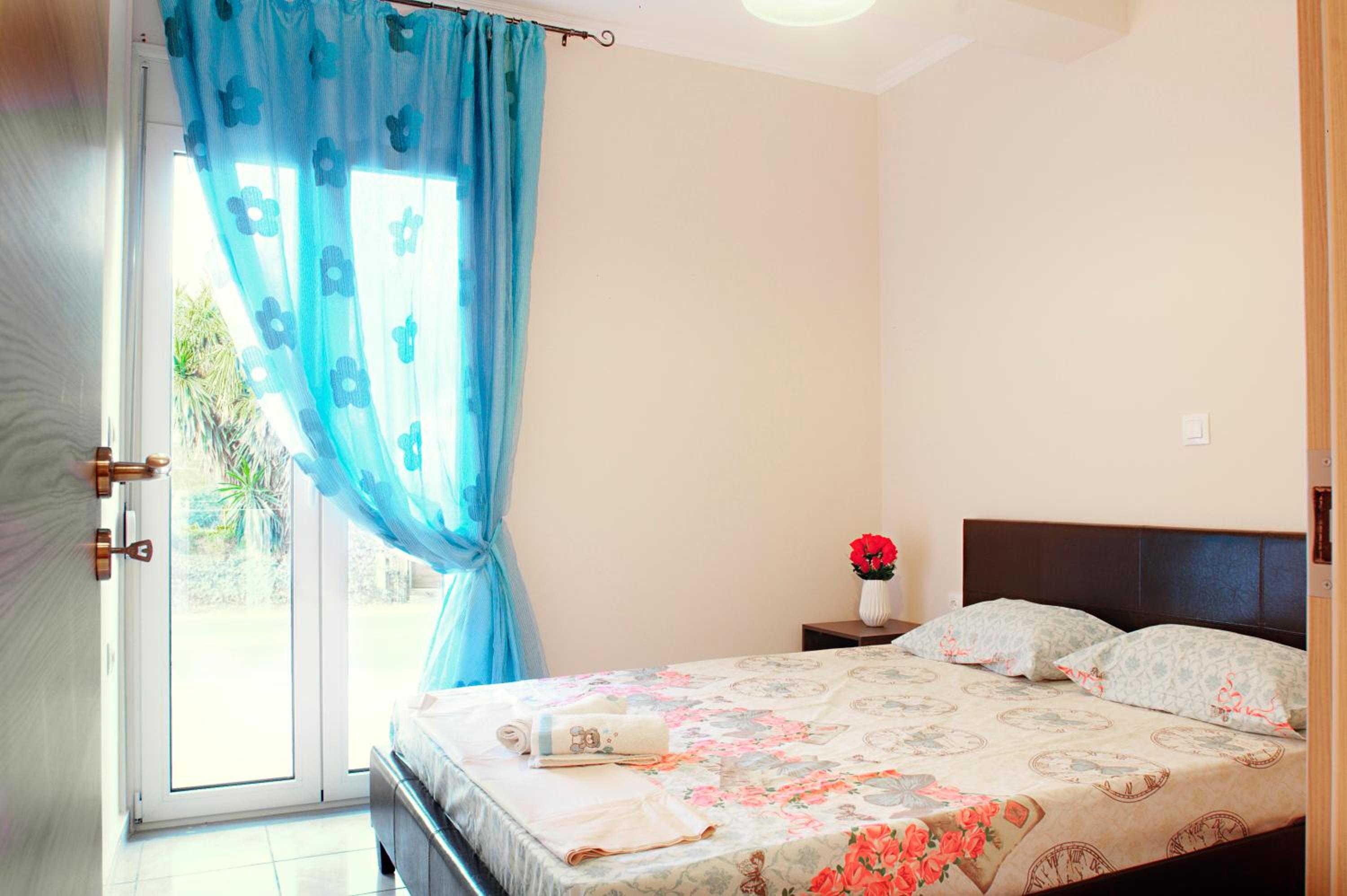 Two-Bedroom Apartment - Photo 7