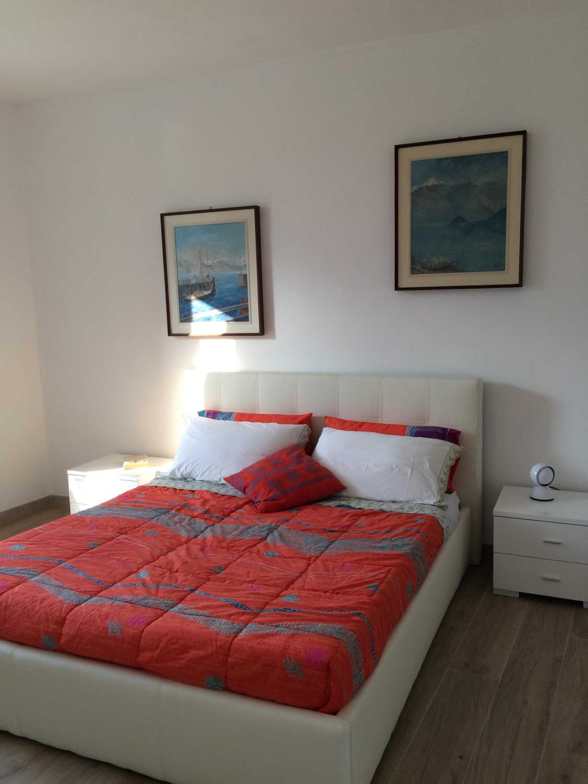 Apartment with Lake View - Photo 17