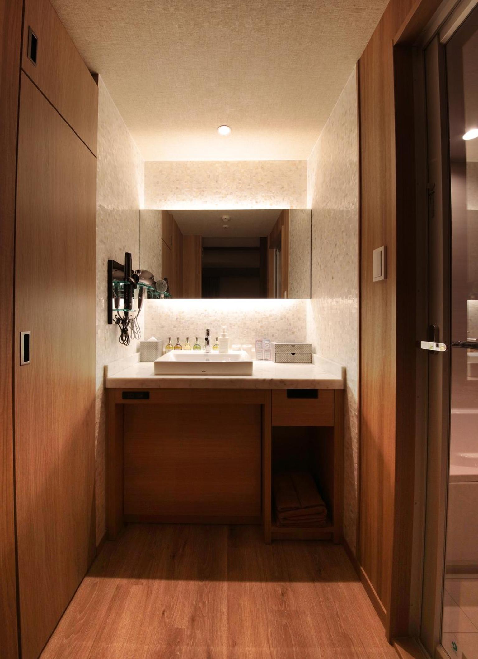 Economy Double Room - Non-Smoking - Photo 6