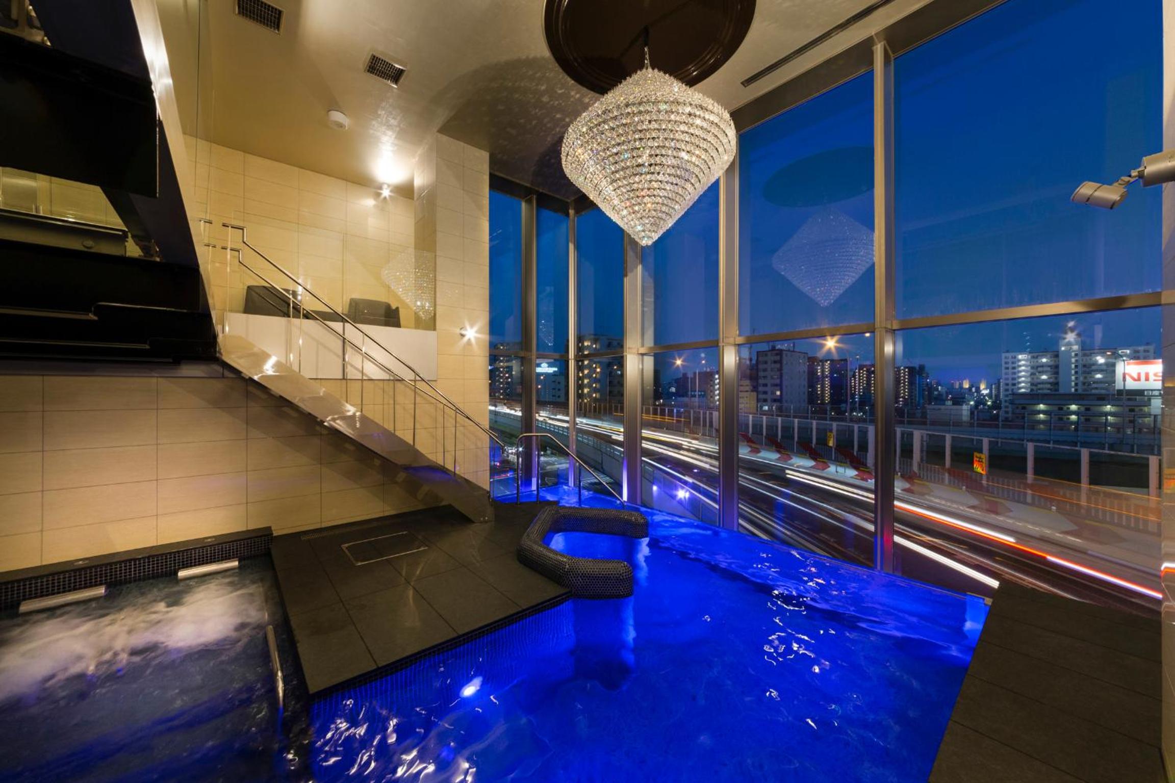 Suite with Private Pool - Non-Smoking
