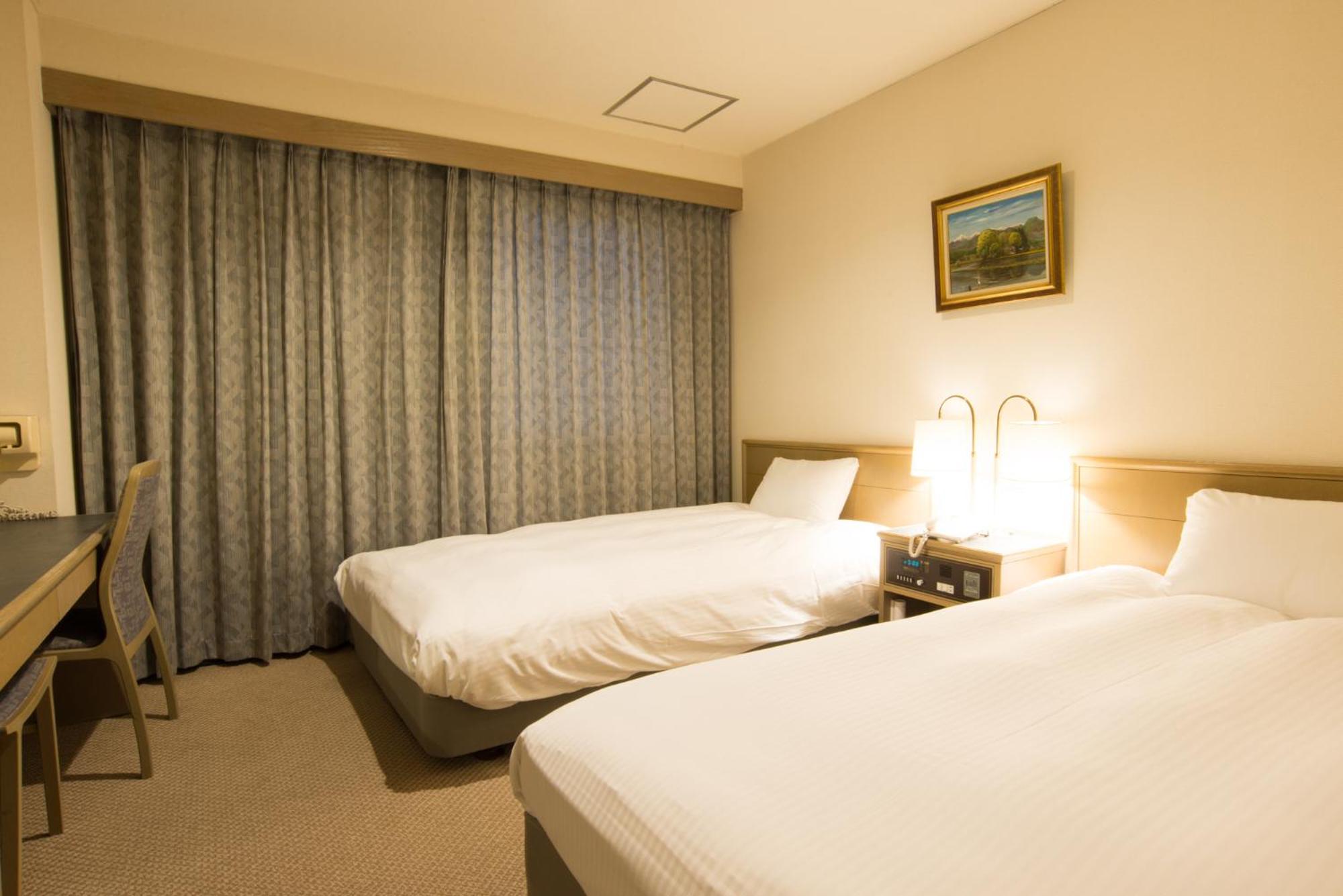 Twin Room - Photo 4
