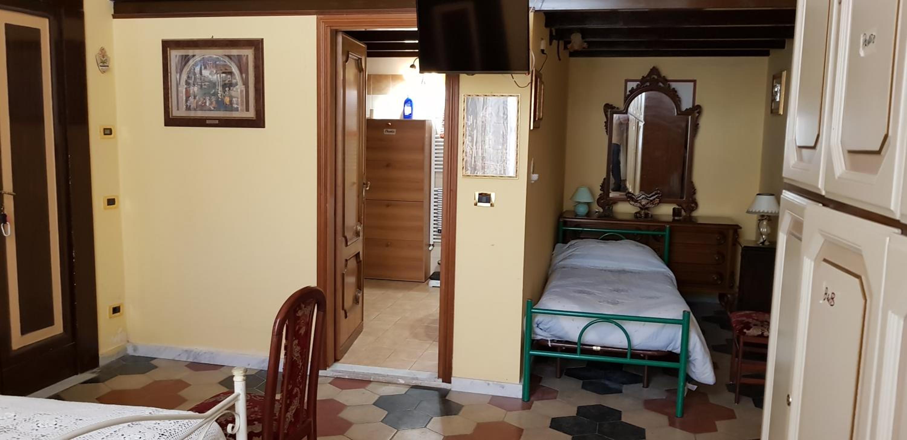 Family Room with Private Bathroom - Photo 48