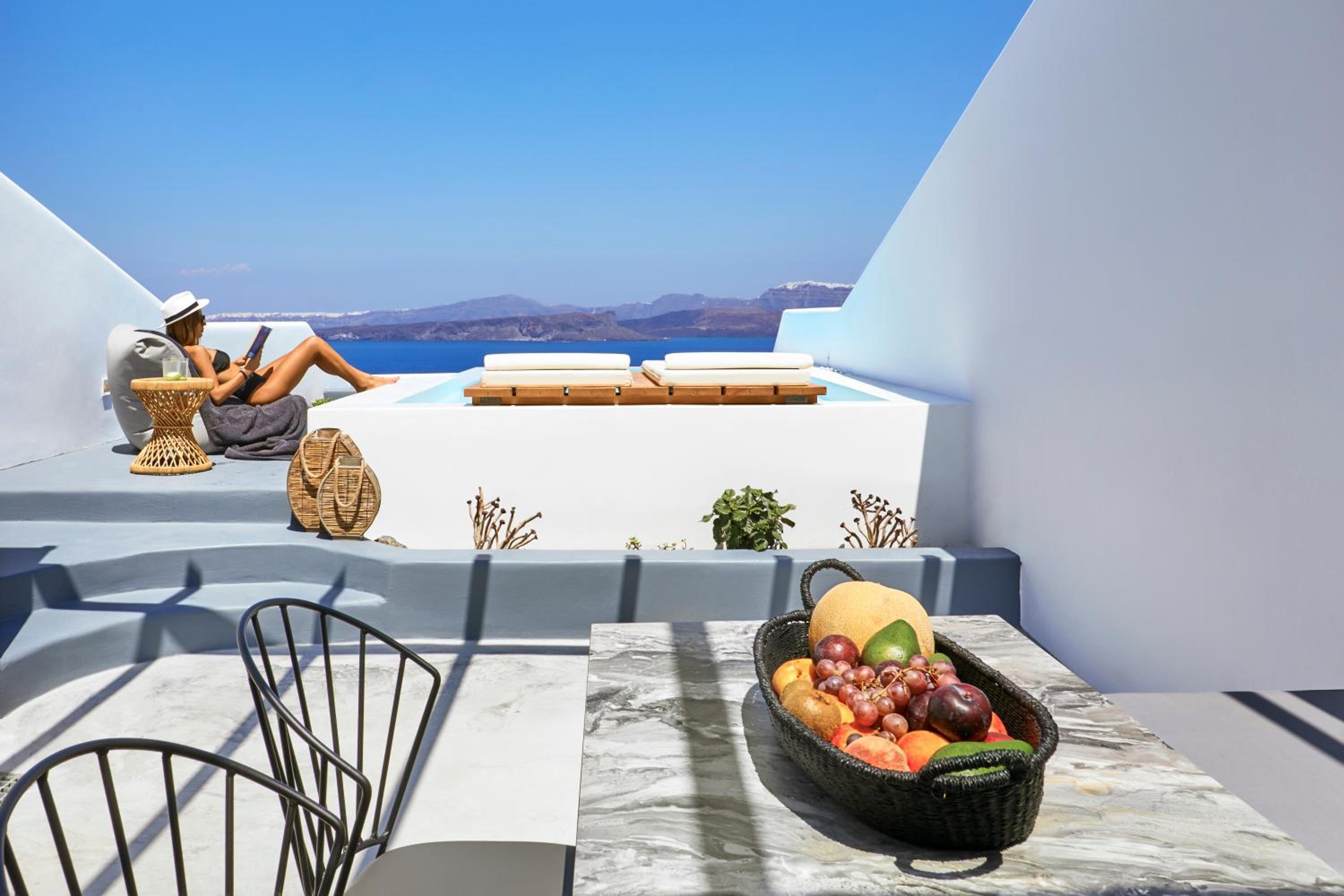 Honeymoon Suite with Infinity Heated Private Pool - Photo 21