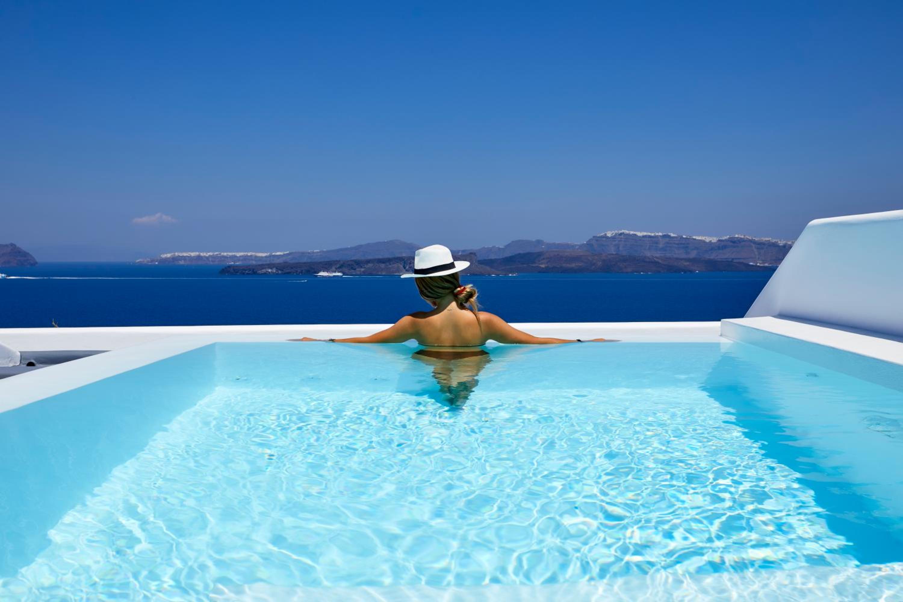 Honeymoon Suite with Infinity Heated Private Pool - Photo 23