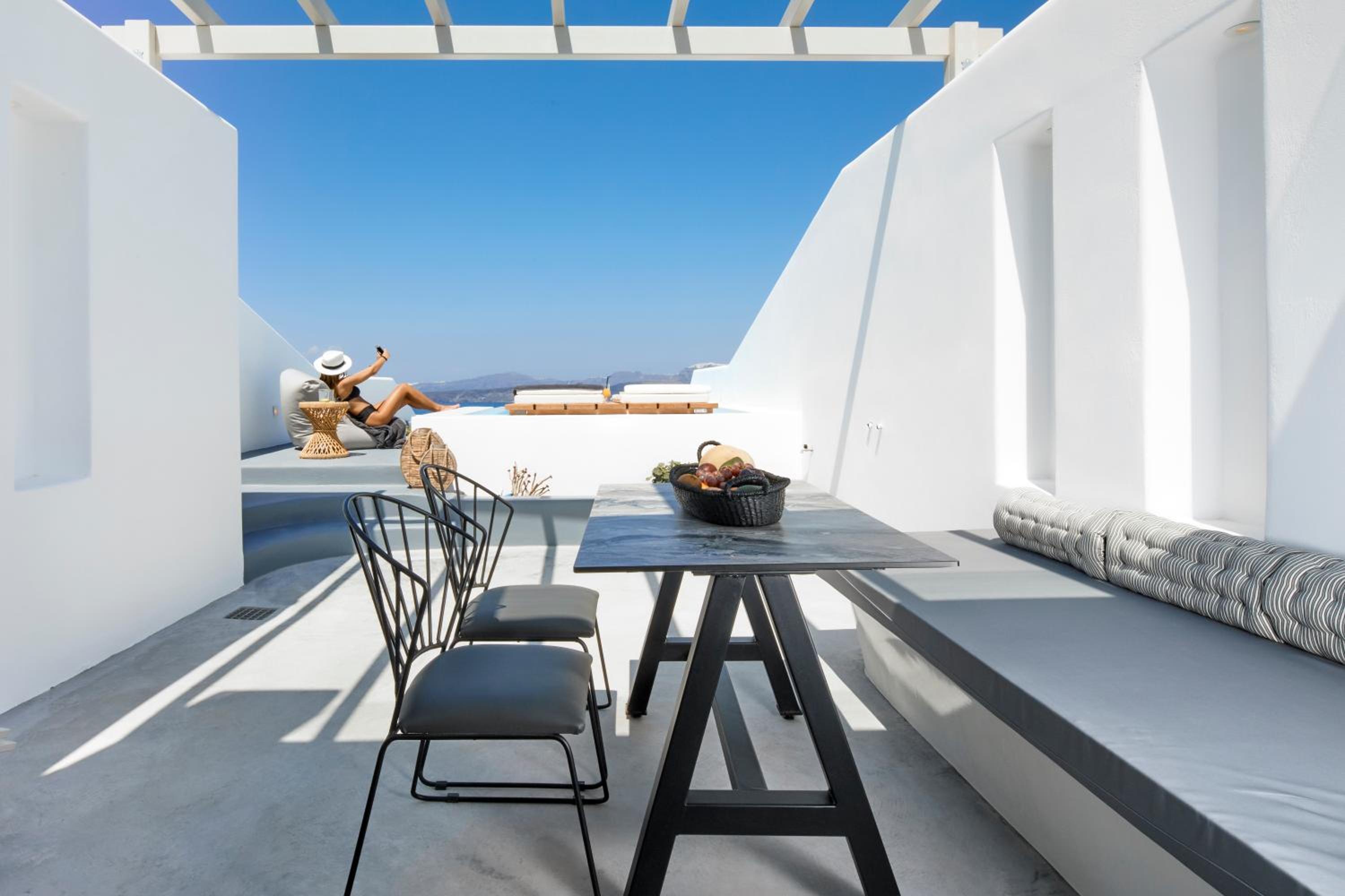 Honeymoon Suite with Infinity Heated Private Pool - Photo 22