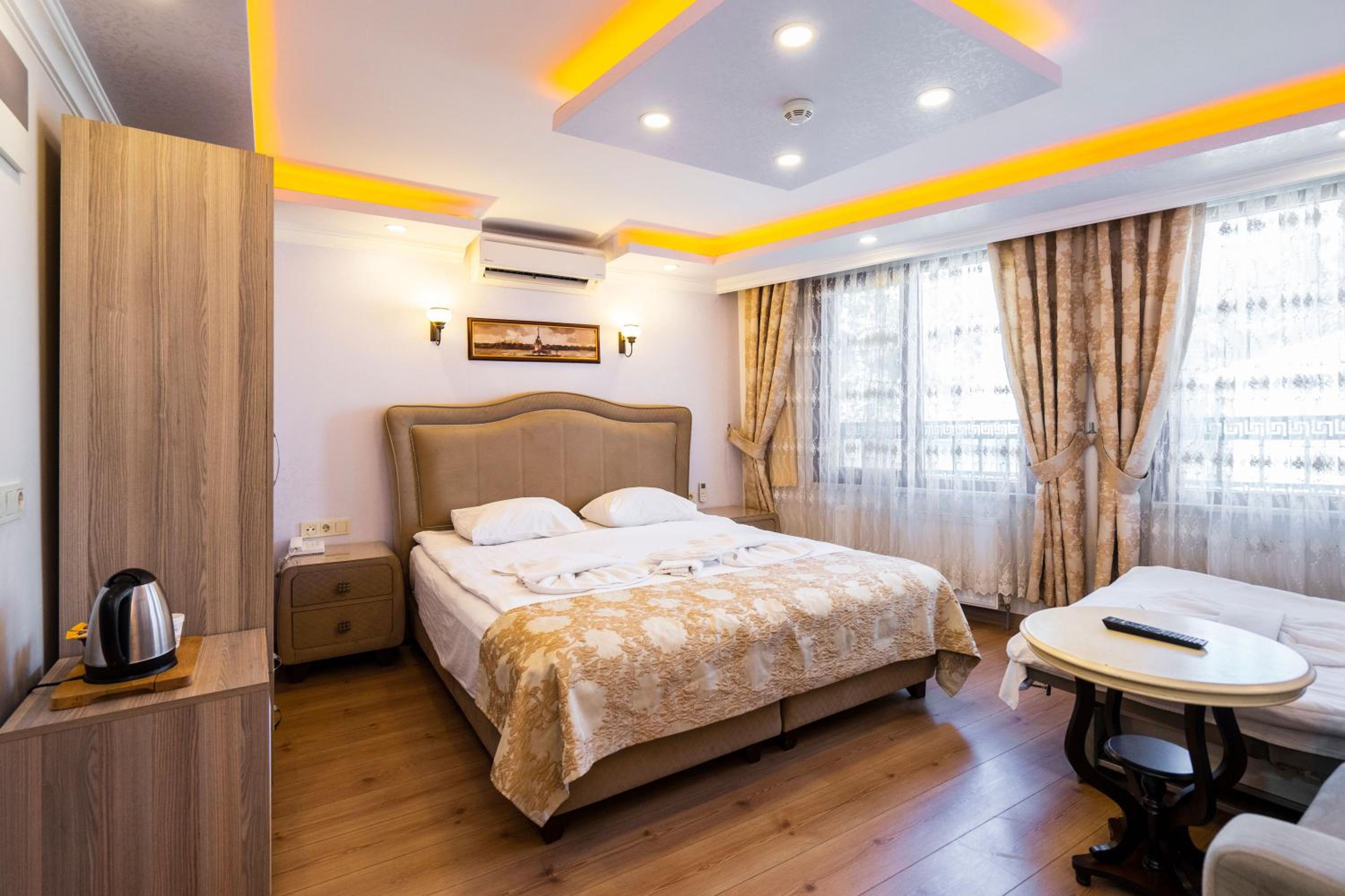 Comfort Triple Room photo 2