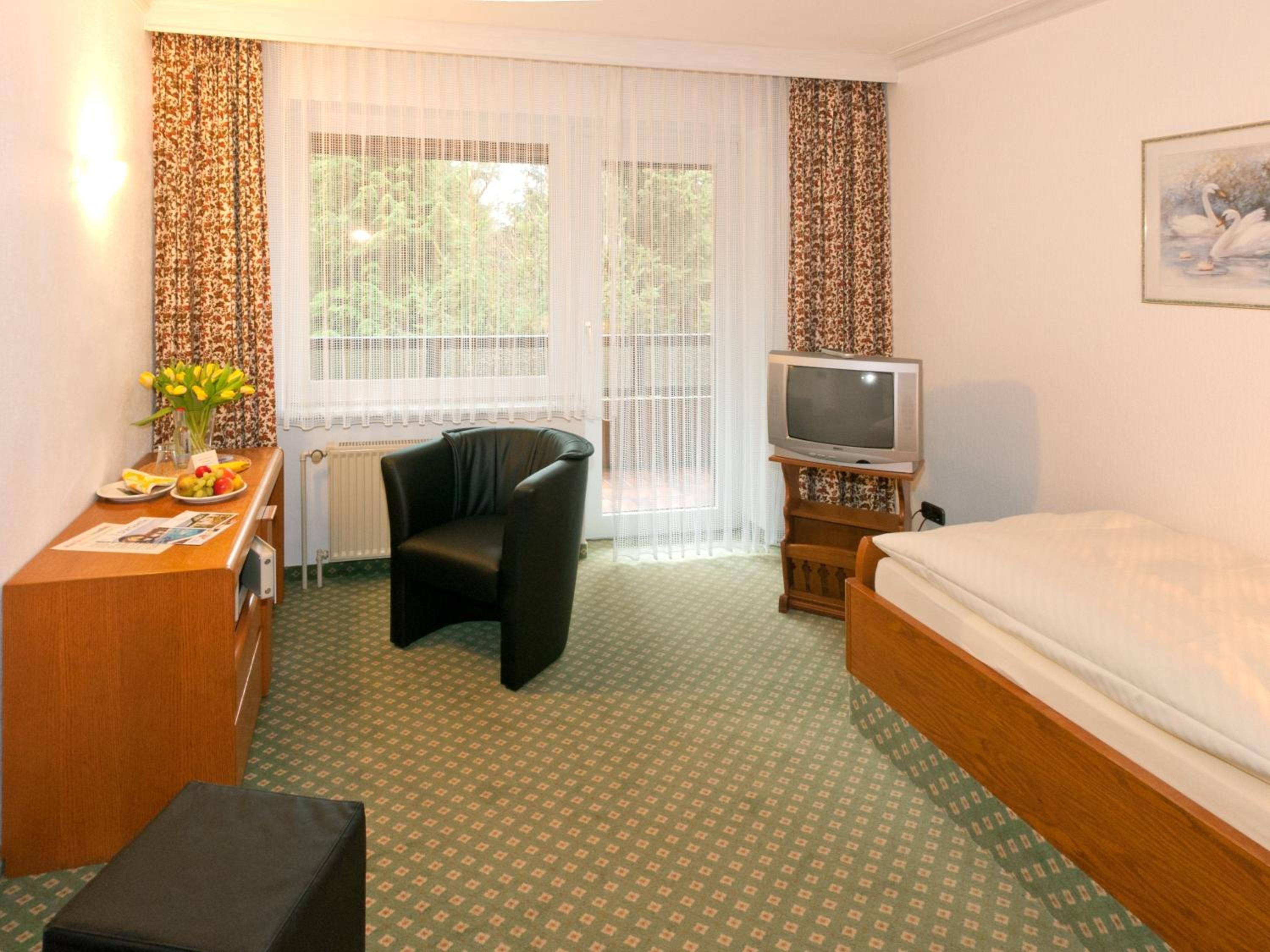Single Room with Balcony photo 2