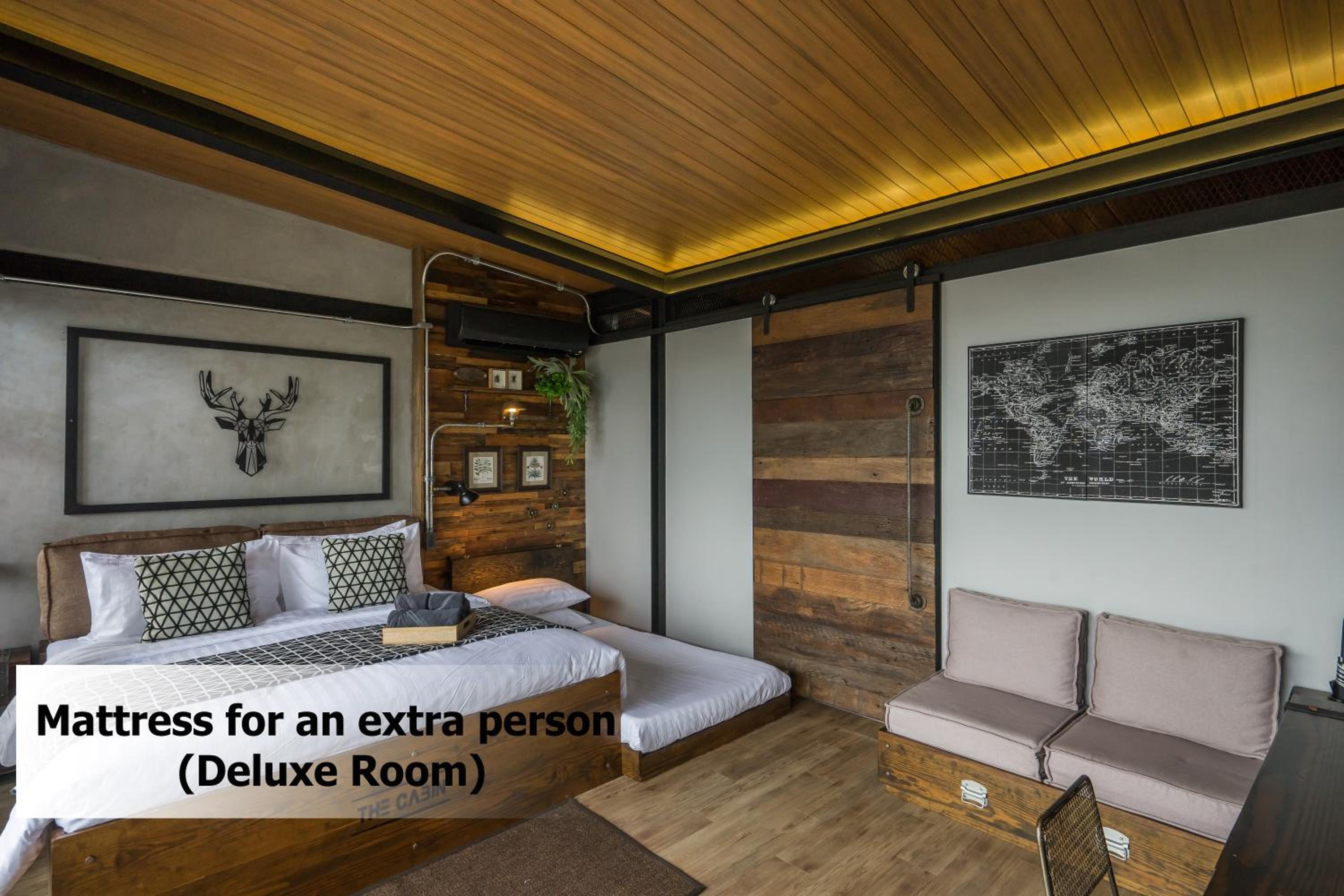 Deluxe King Room photo 3