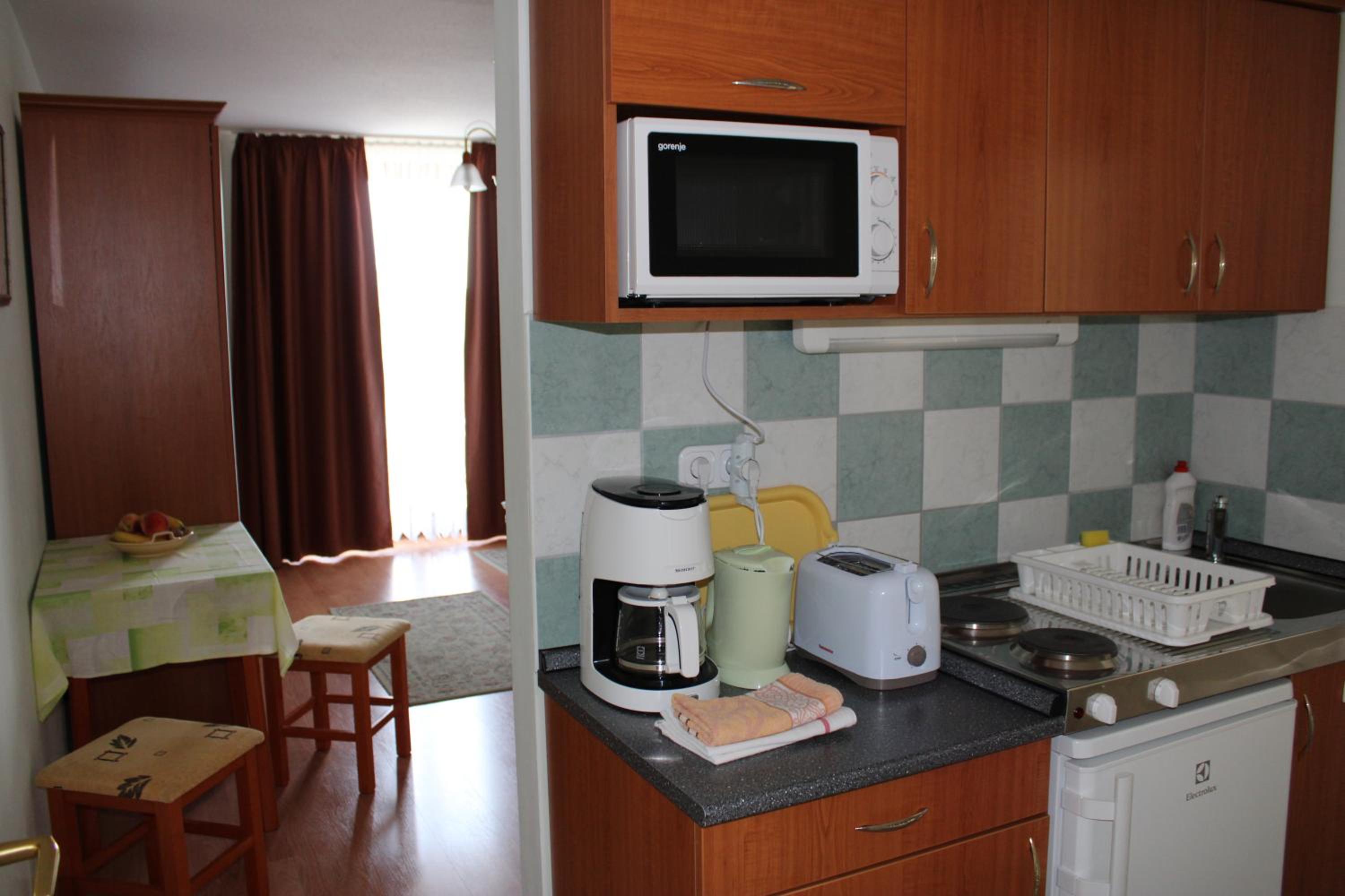 Apartment with Balcony photo 3