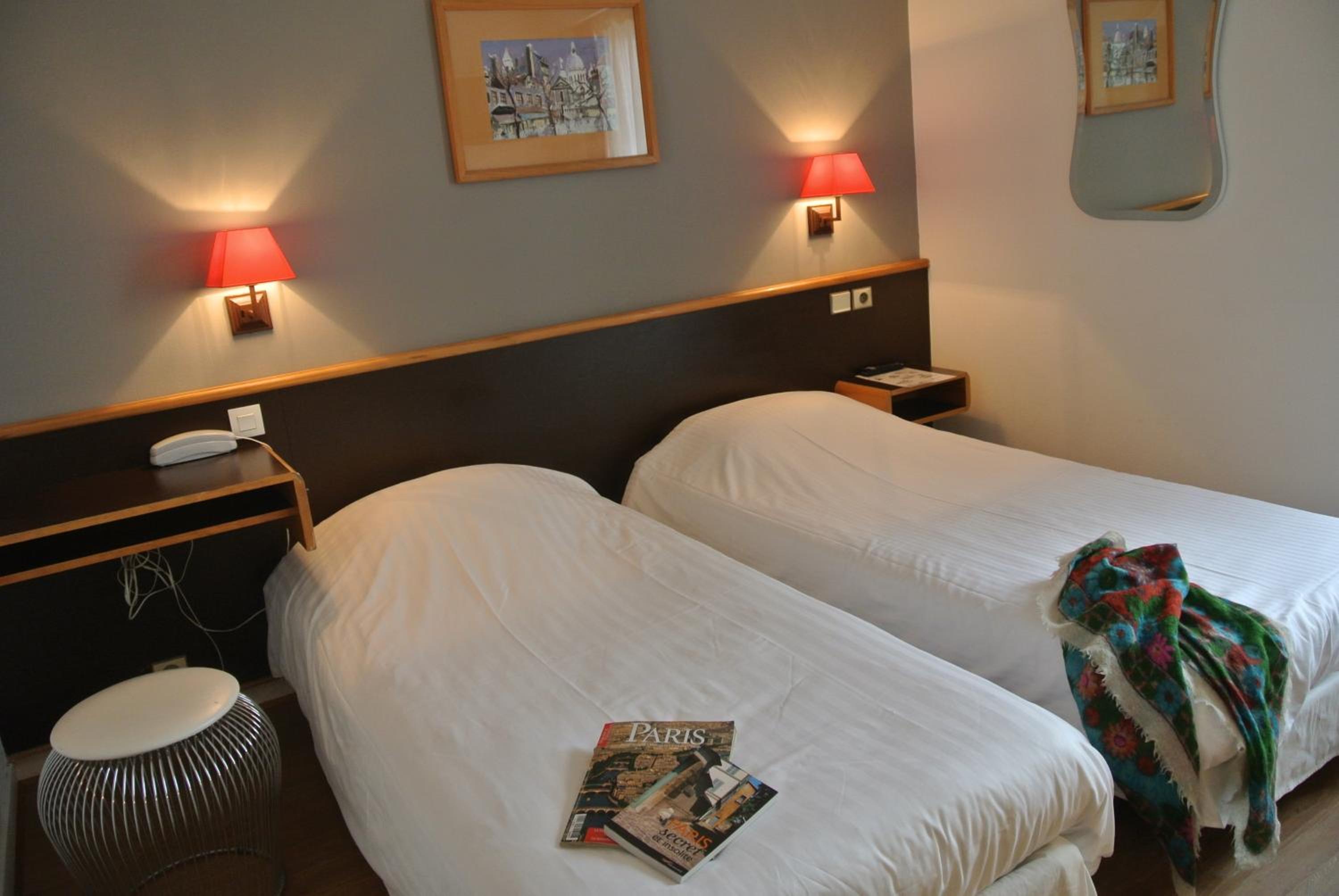 Double or Twin Room photo 3