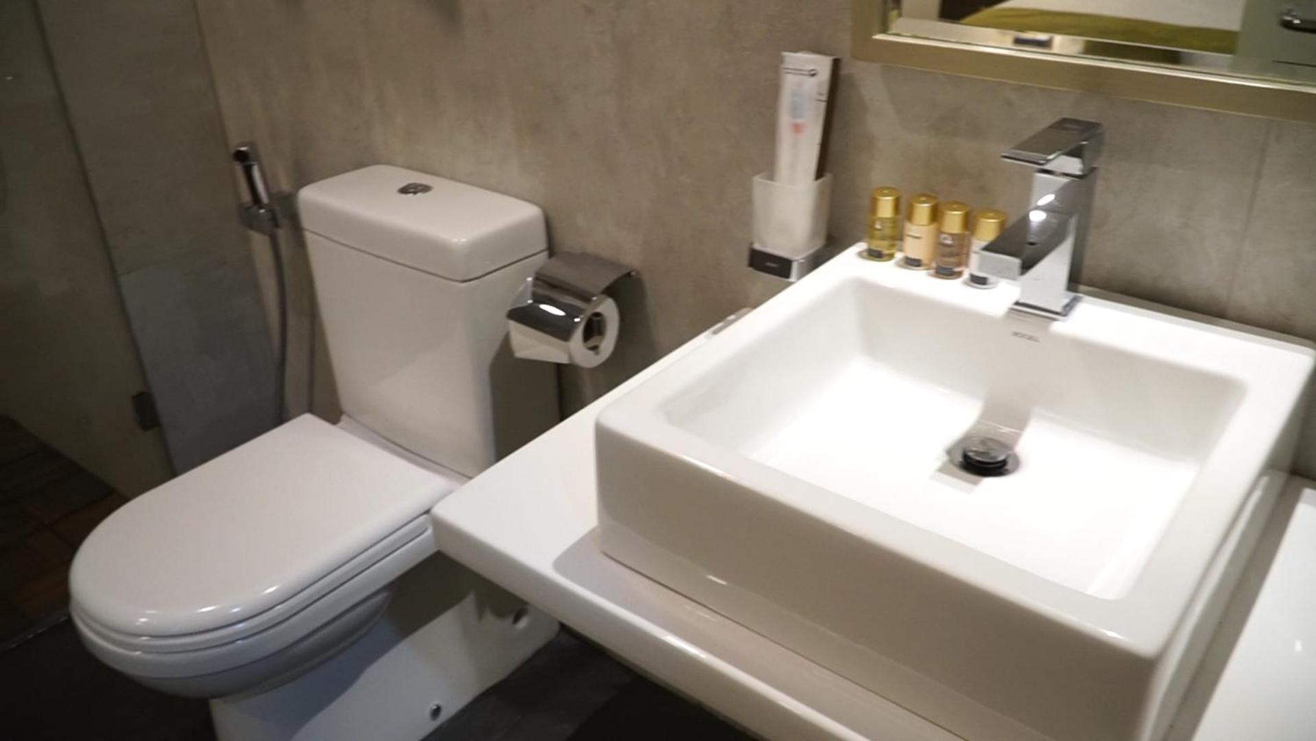 Standard Double Room - Photo 6