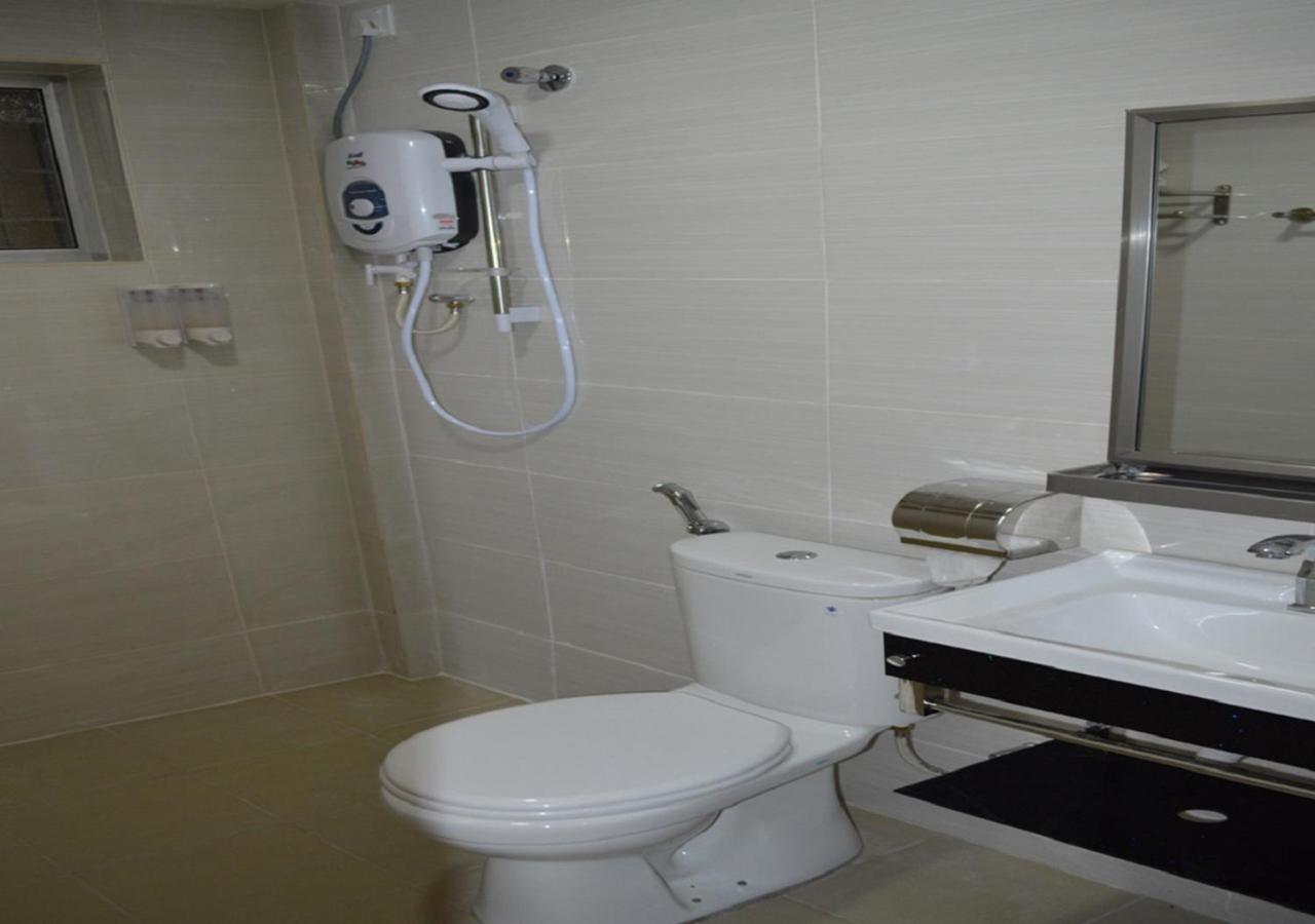 Twin Room - Photo 3