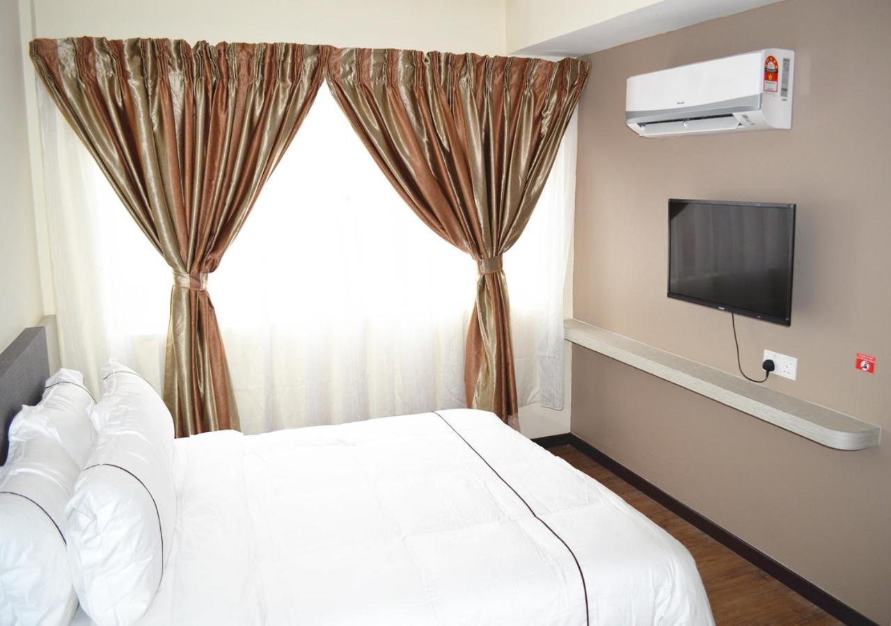 Deluxe Queen Room - Photo 4