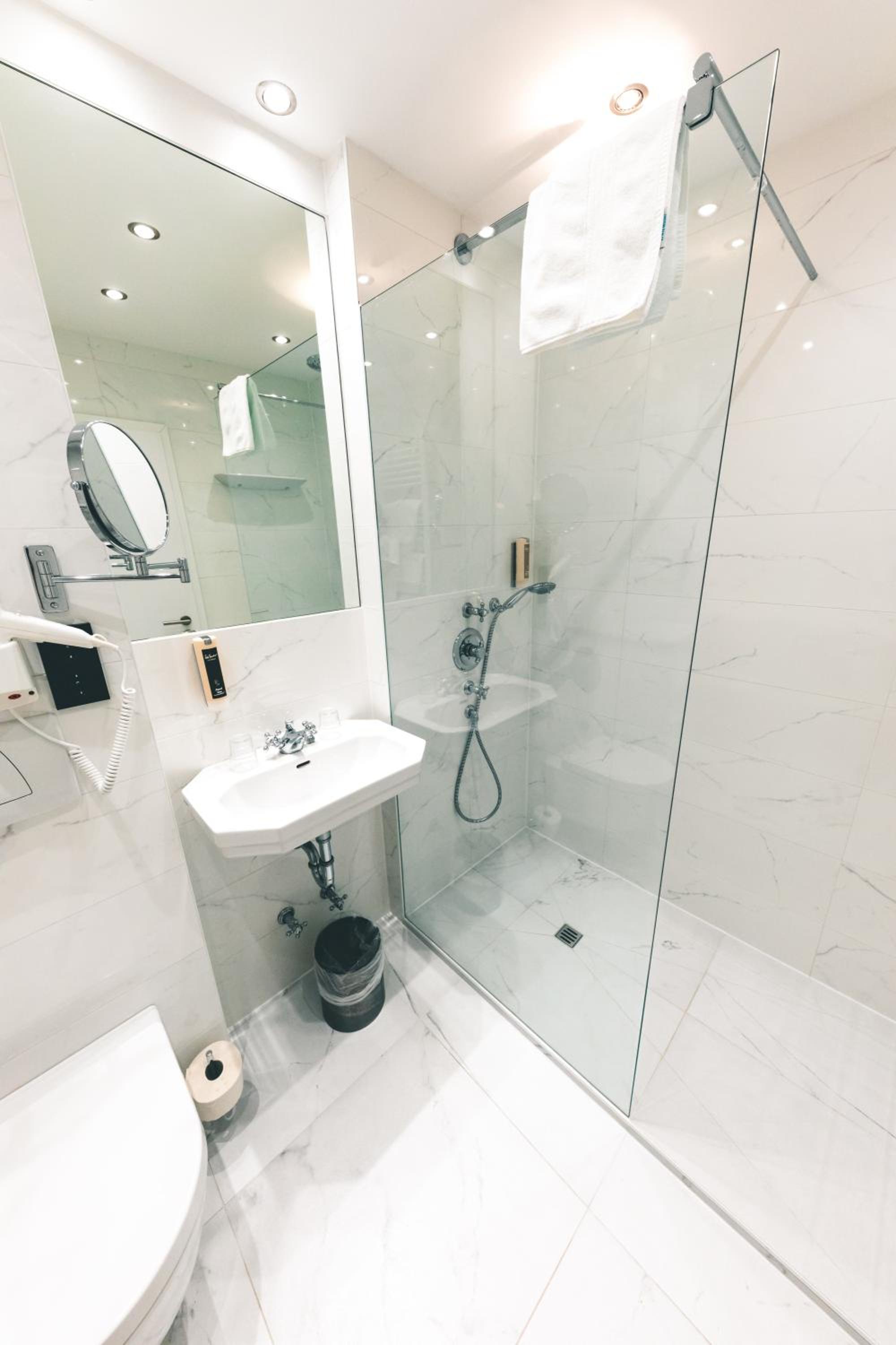 Deluxe Double Room (Plus)