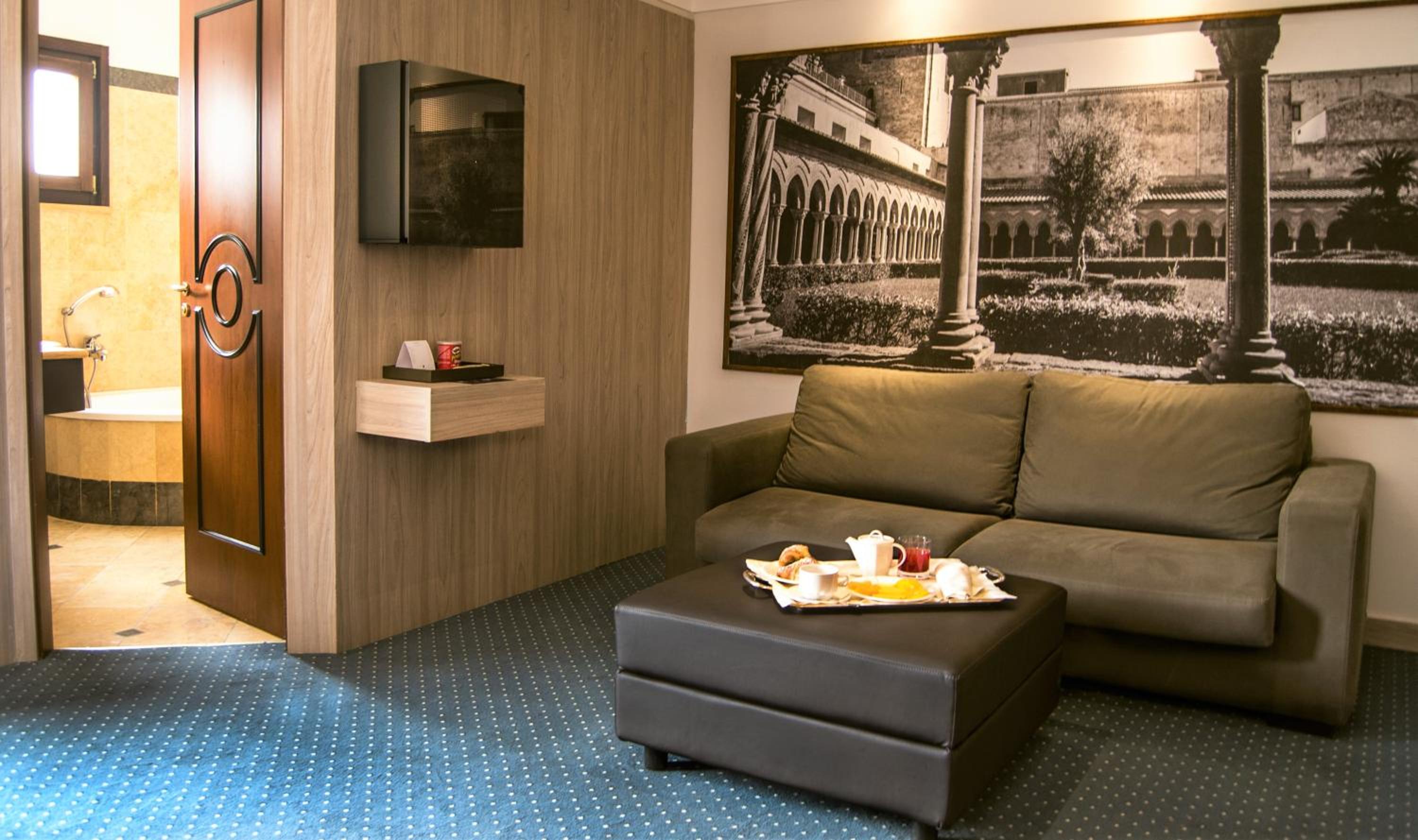 Junior Suite thumbnail 5